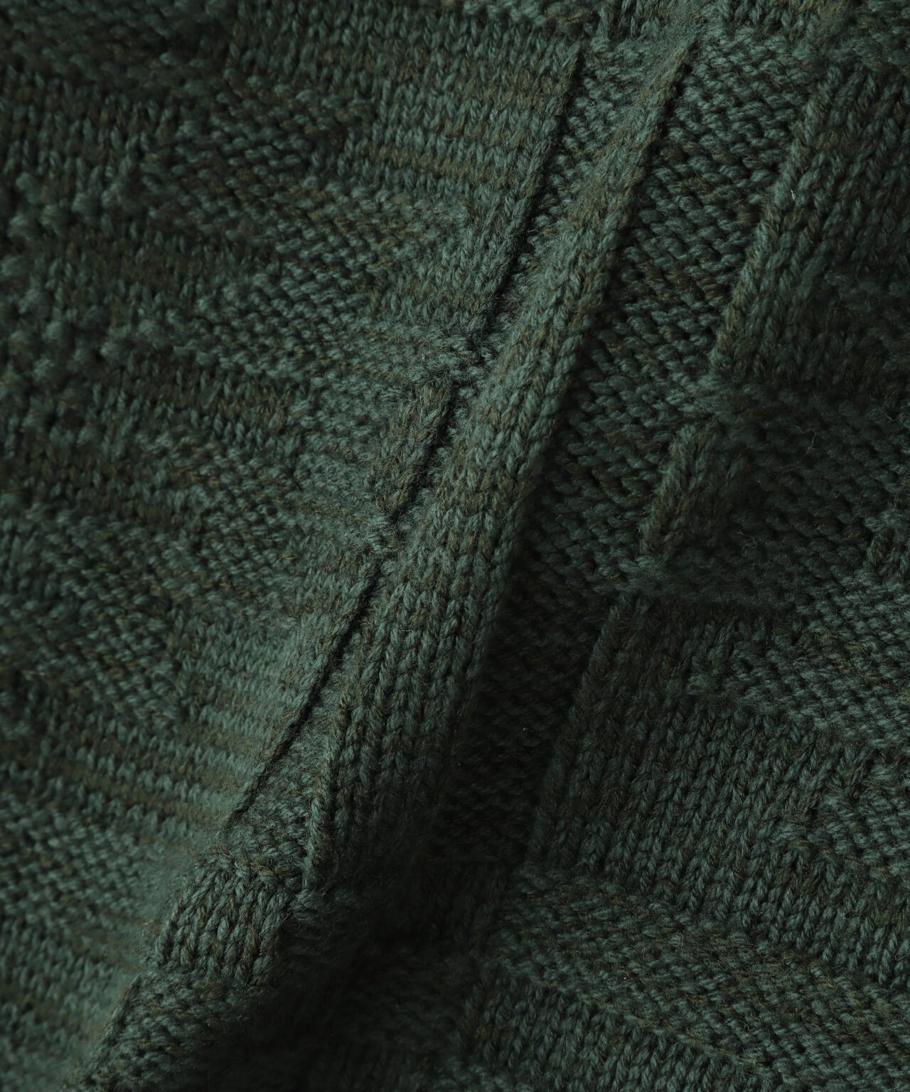 NATIVE JACQUARD STAND KNIT