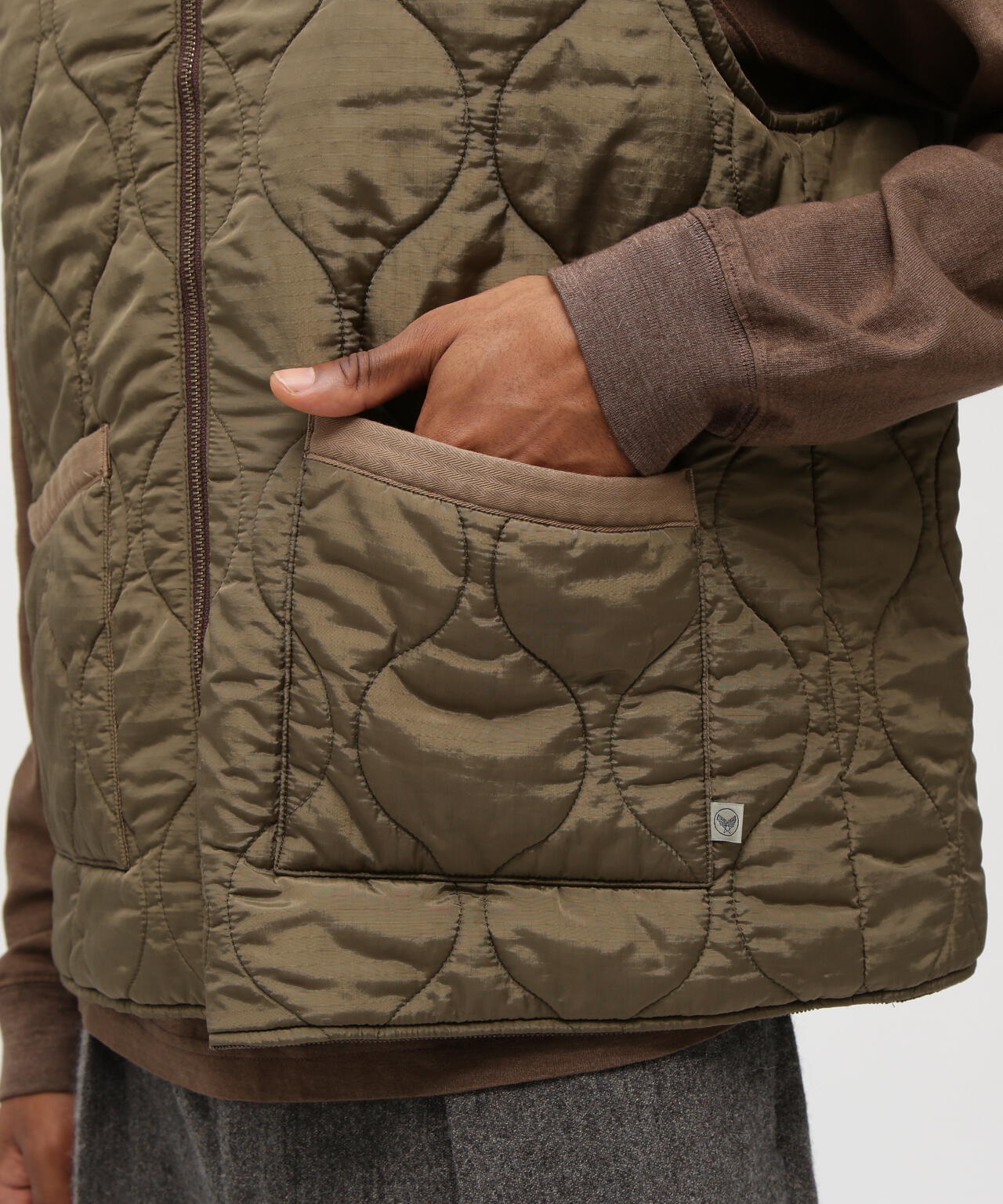 《TFQP by HANDROOM》REVERSIBLE CORDUROY DECK VEST