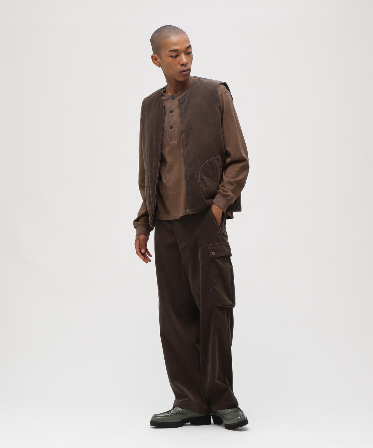 《TFQP by HANDROOM》REVERSIBLE CORDUROY DECK VEST