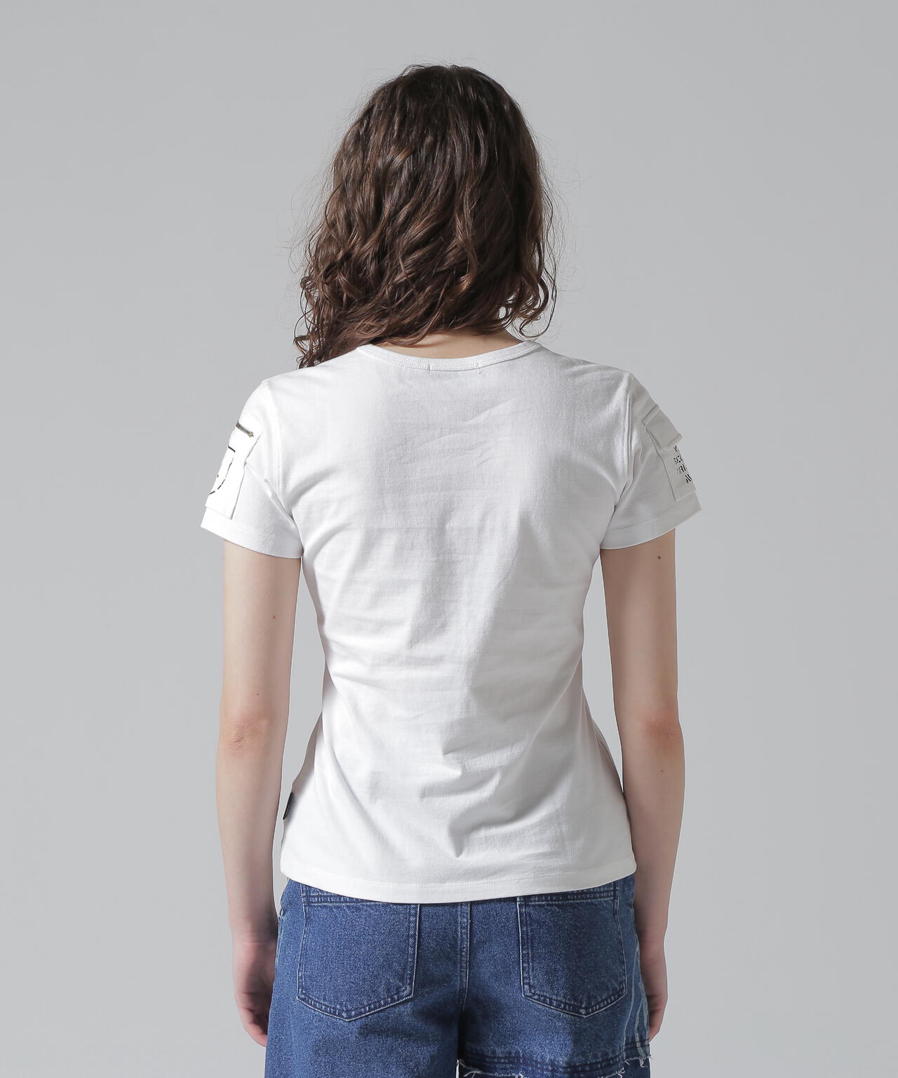 Height 171cm Bust 82cm Waist 59cm Hips 89cm 着用サイズ：M