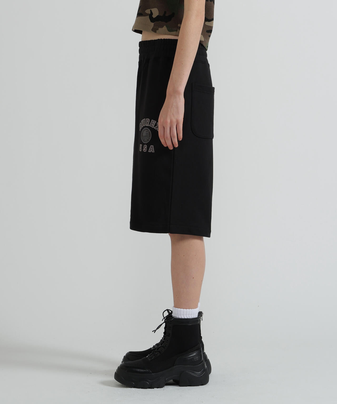 《WOMAN/直営店限定》VARSITY FLAG HARF PANTS