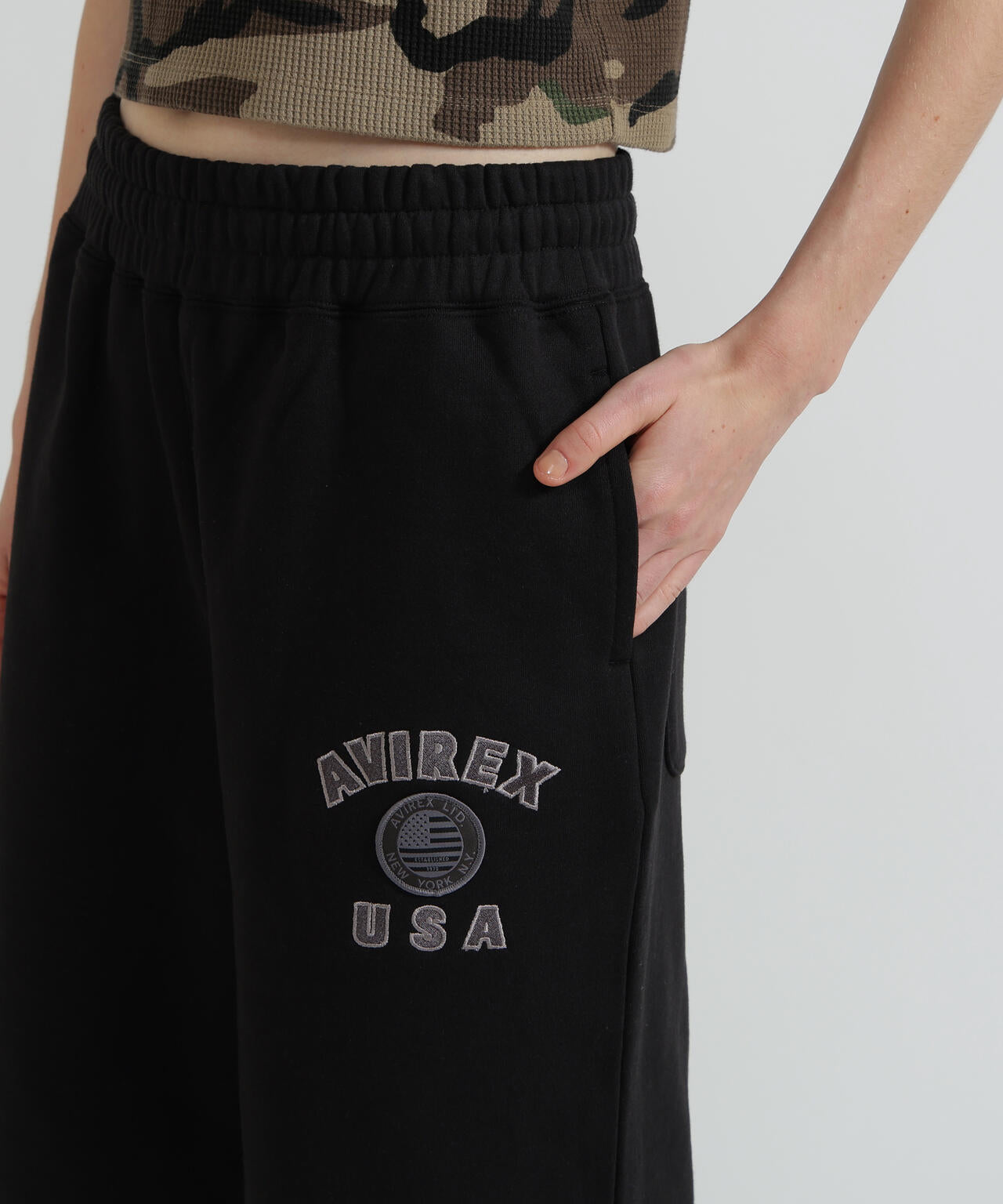 《WOMAN/直営店限定》VARSITY FLAG HARF PANTS