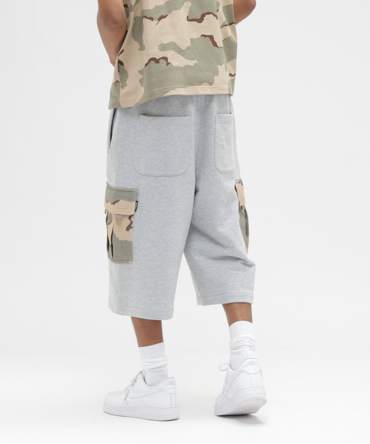 SWEAT CAMO CARGO SHORTS