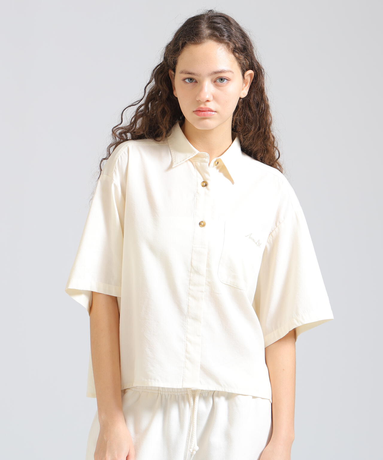 《WOMAN/直営店限定》H/S BACK GATHER DETAILS SHIRT