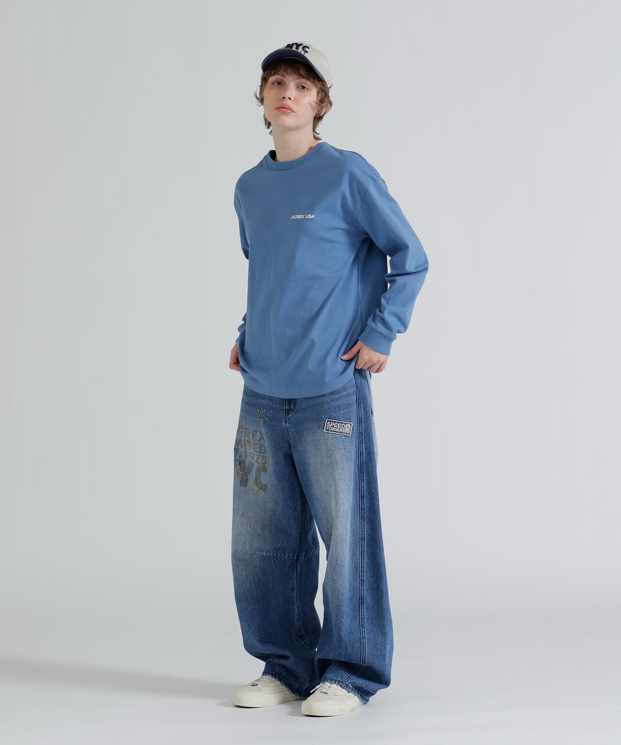 《WOMAN》RANDOM LOGO TOMCAT T-SHIRT
