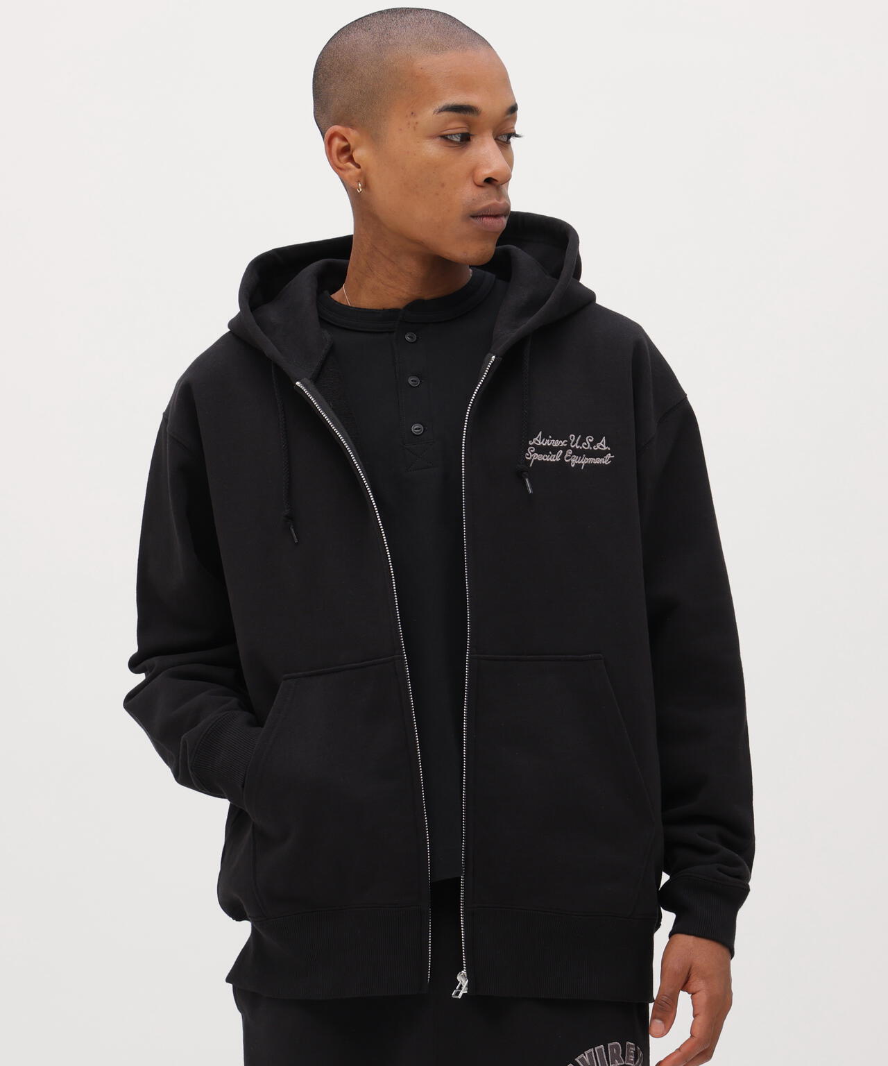 《直営店限定》VARSITY FLAG ZIP PARKA