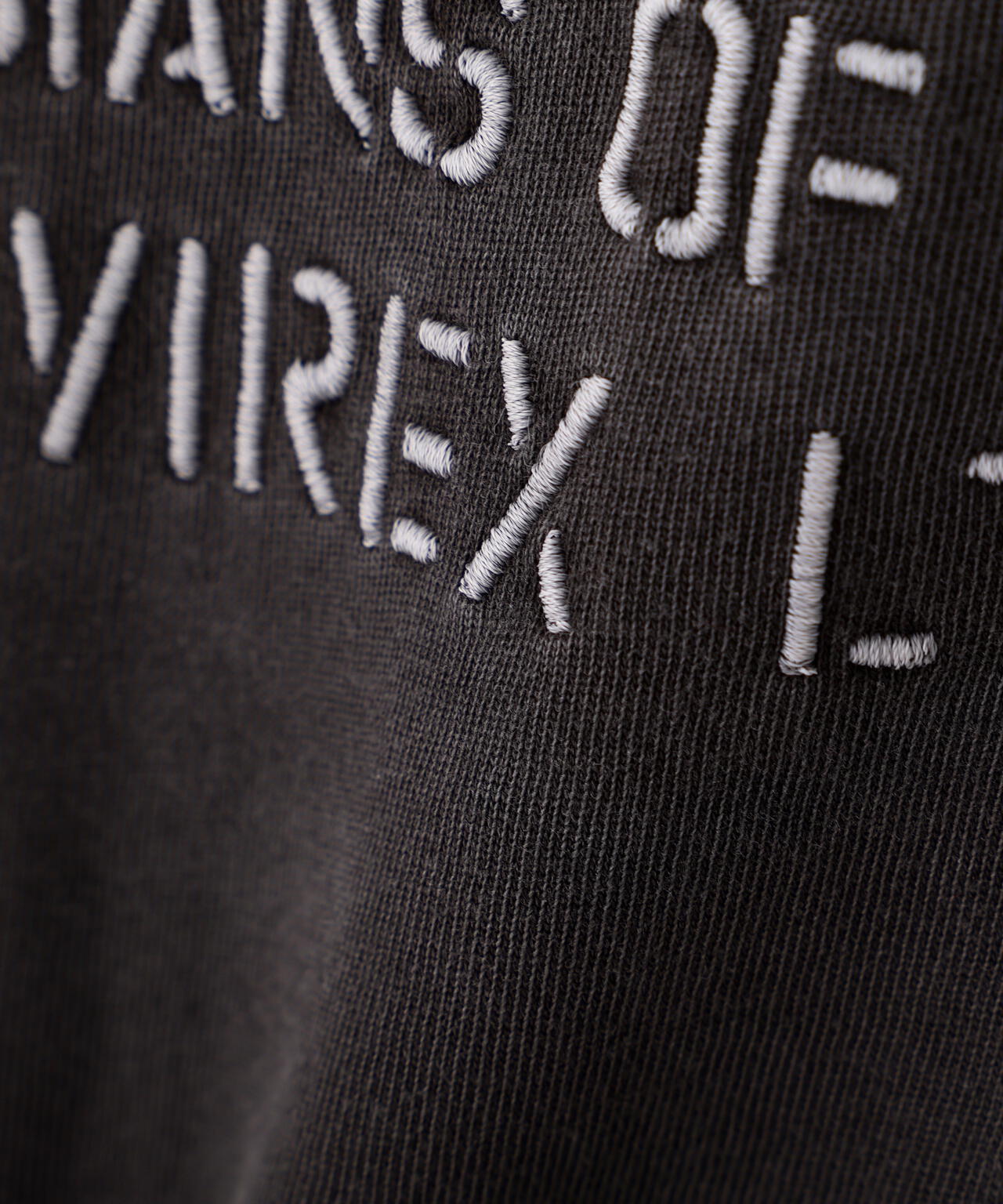 FADED MIL. HENLEY NECK T-SHIRT