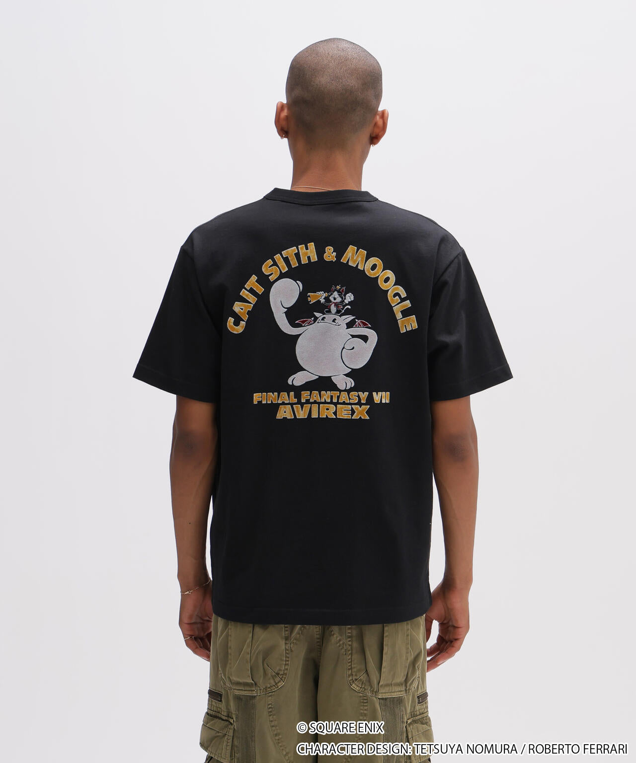 《AVIREX × FINAL FANTASY VII REMAKE》CREW NECK T-SHIRT ”CaitSith&MOOGLE”