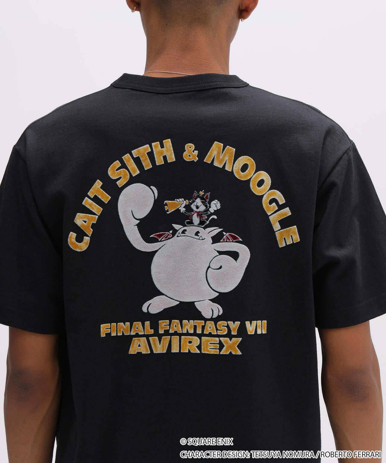 《AVIREX × FINAL FANTASY VII REMAKE》CREW NECK T-SHIRT ”CaitSith&MOOGLE”