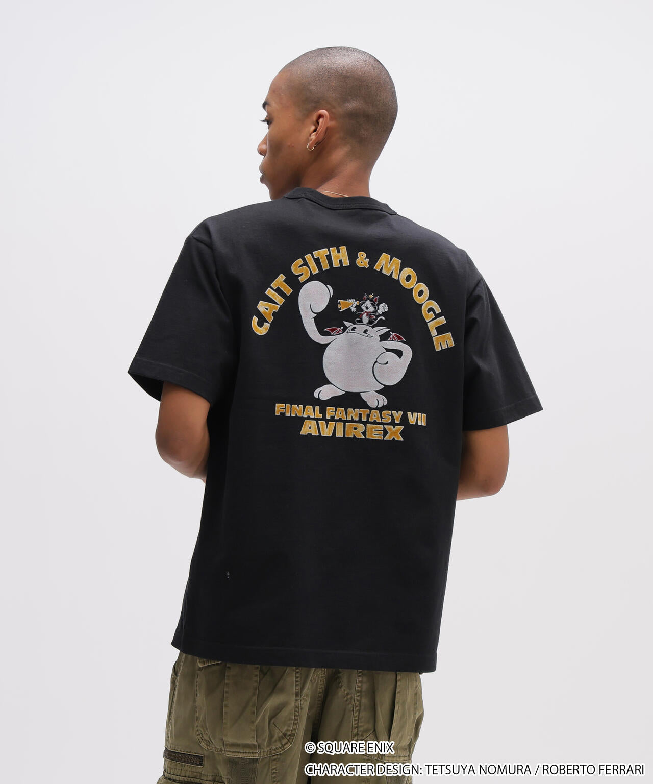 《AVIREX × FINAL FANTASY VII REMAKE》CREW NECK T-SHIRT ”CaitSith&MOOGLE”