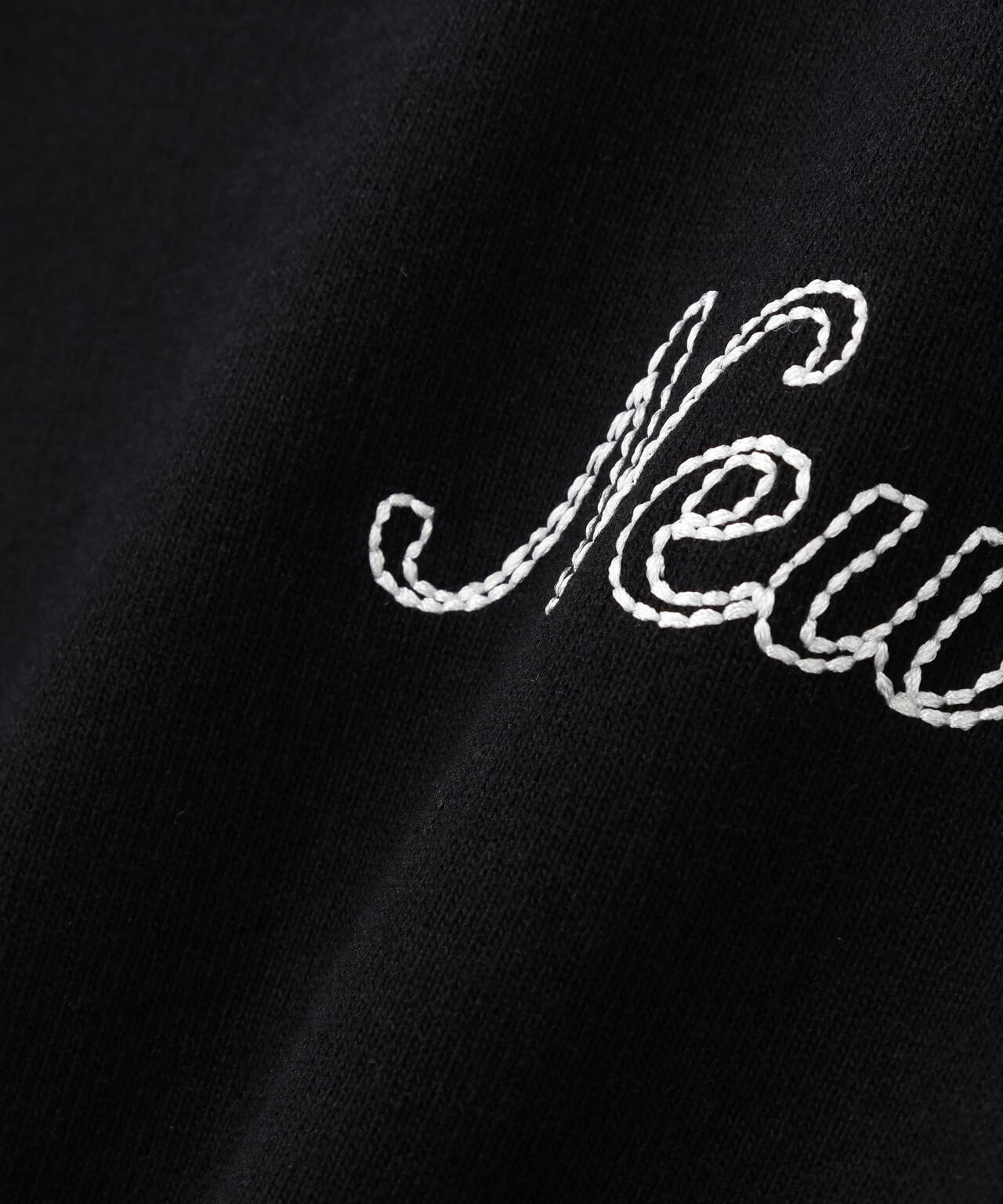《WOMAN》STITCH EMBROIDERY LOGO T-SHIRT