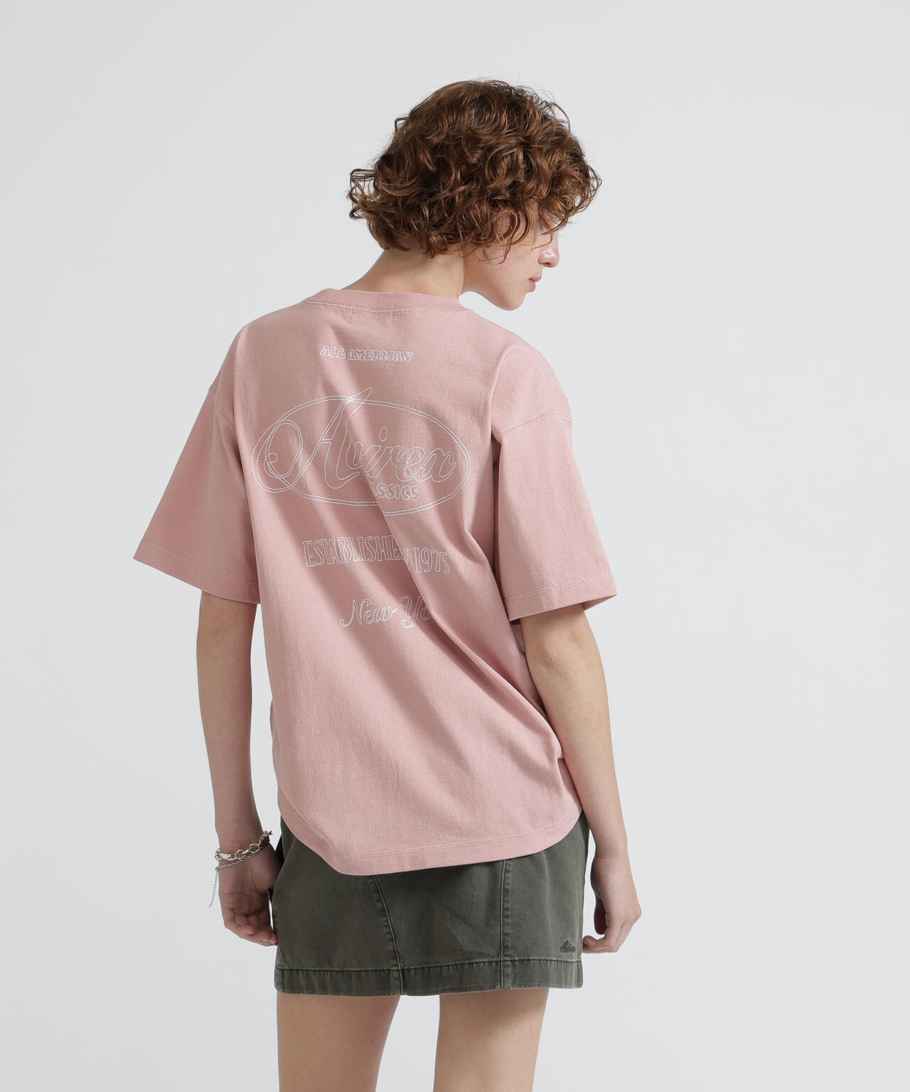 《WOMAN》STITCH EMBROIDERY LOGO T-SHIRT