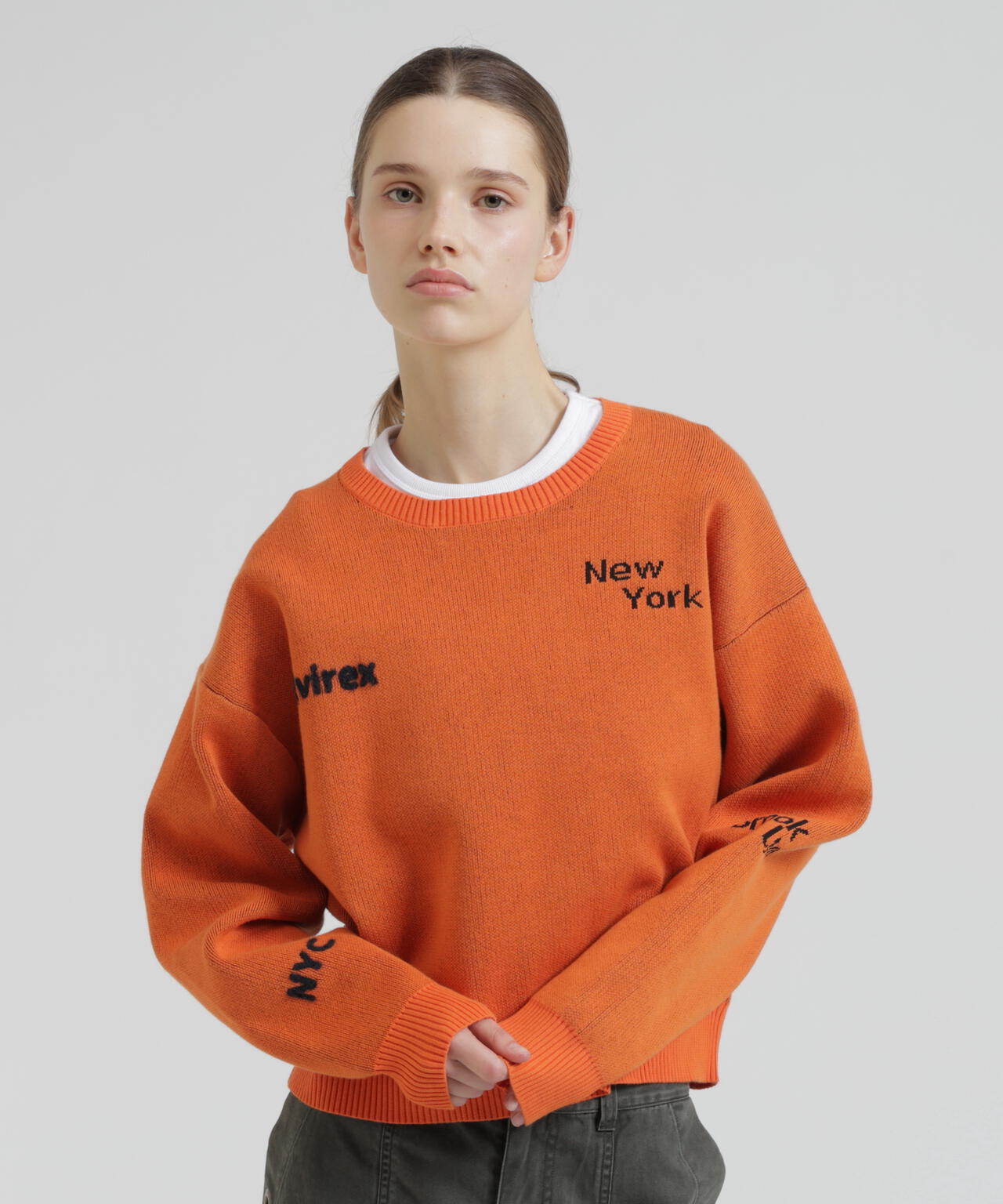 【直営店限定】LOGO JACQUARD AND EMBROIDERY TOPS