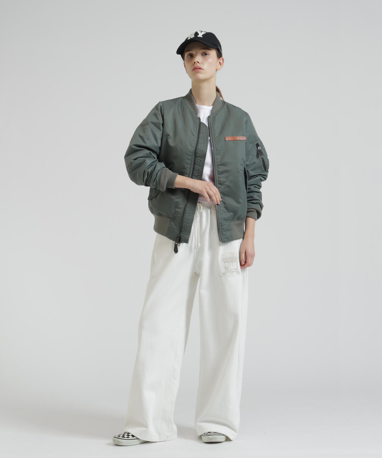 《WOMAN》SIGNATURE VARSITY LOGO SWEAT PANTS