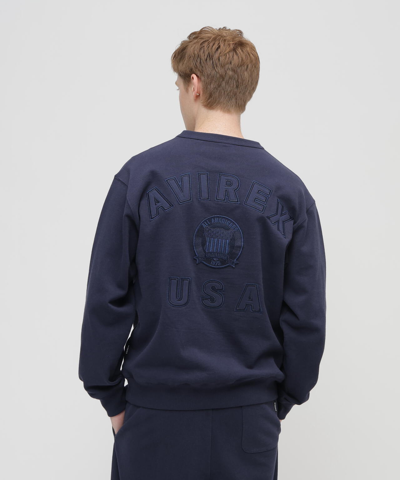 SIGNATURE VARSITY LOGO CREWNECK SWEAT