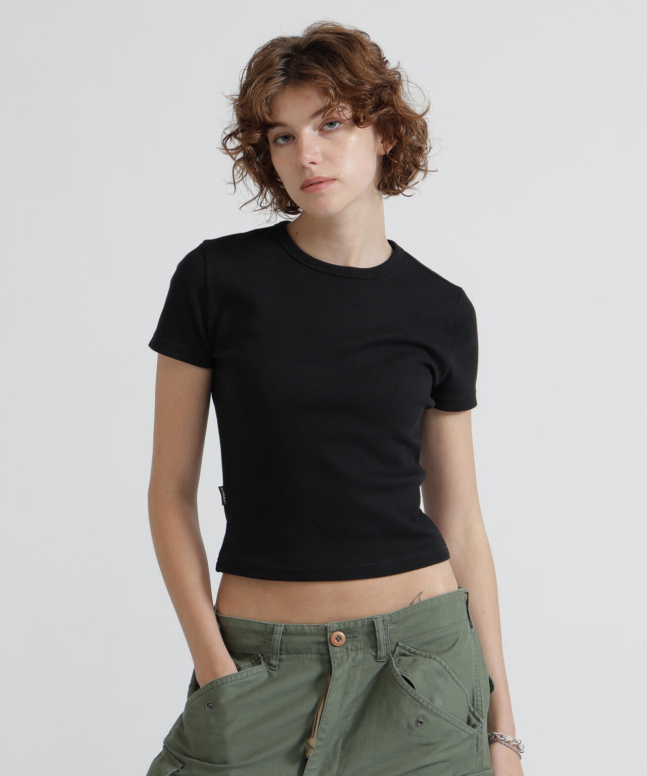 《DAILY/デイリー/WOMAN》 S/S CREW NECK T-SHIRT