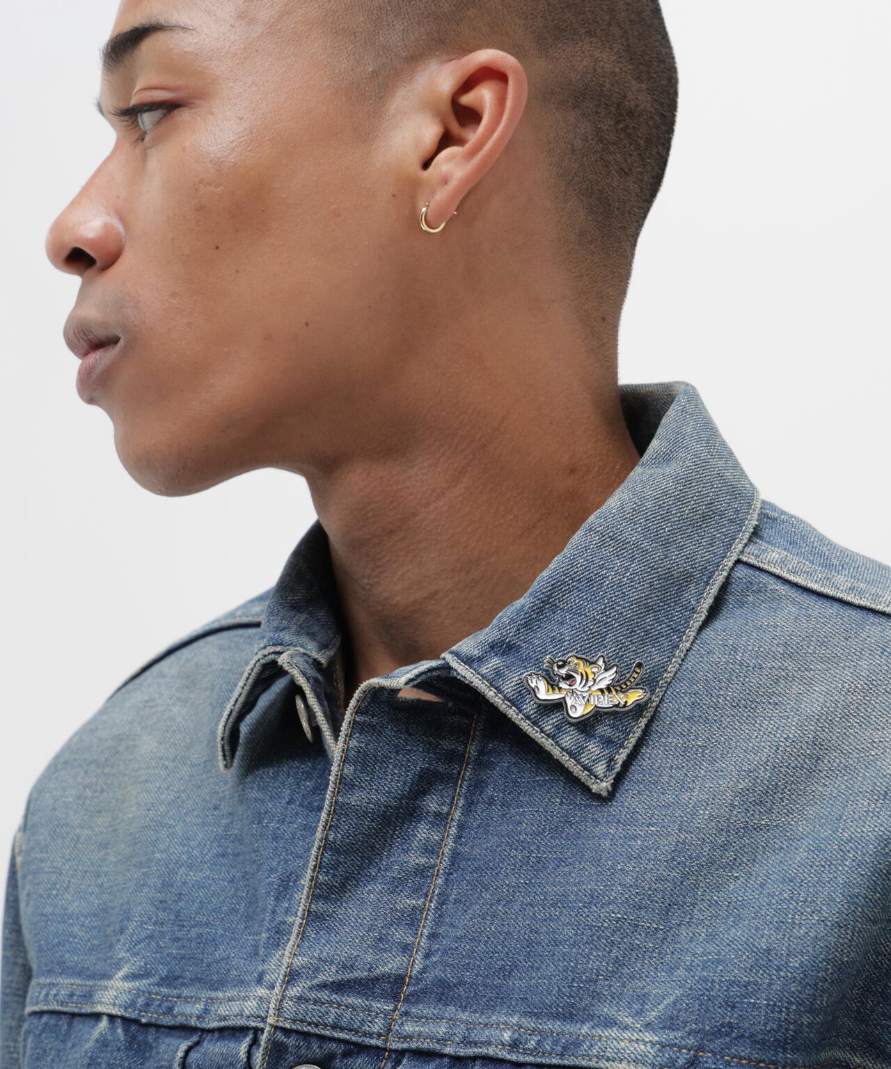 FLYING TIGERS PIN BADGE
