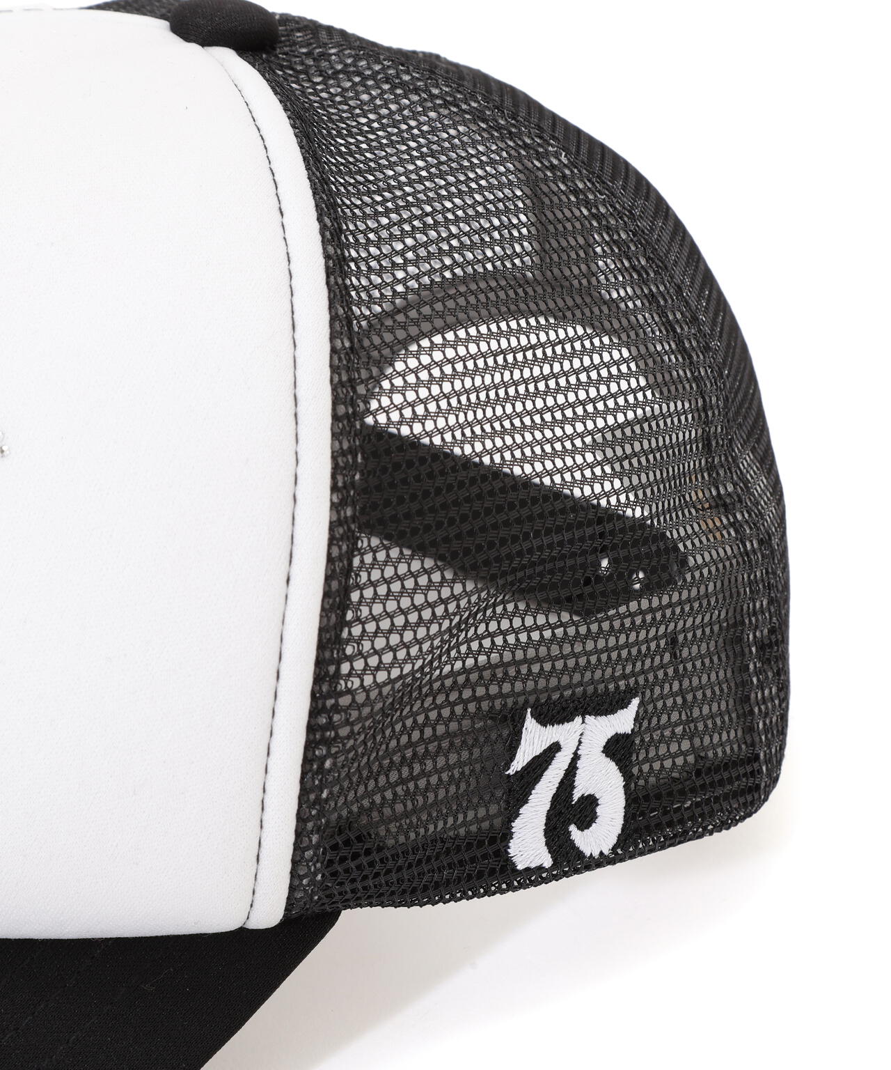 【直営店限定】RHINESTONE VARSITY LOGO MESH CAP