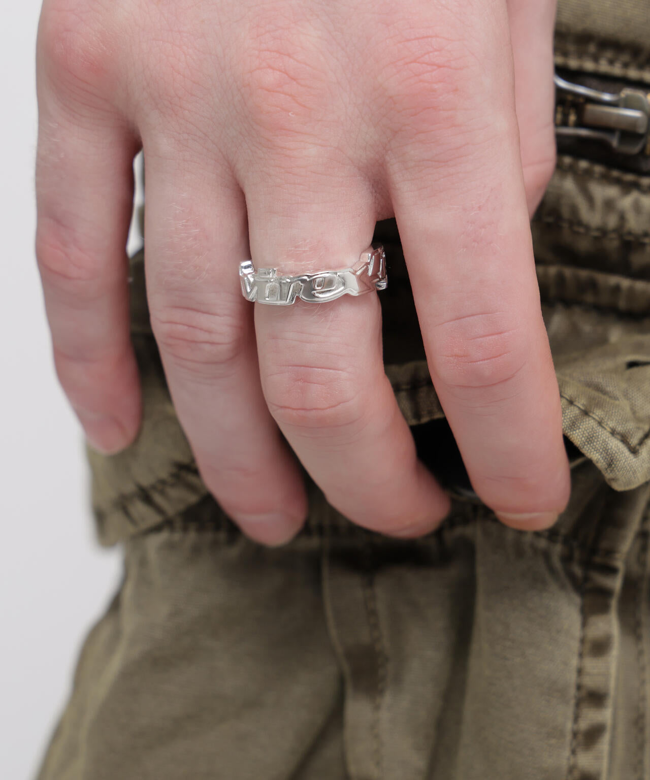 《AVIREX by J.H.M CO.，LTD.》GOALERS SIGNATURE LOGO RING