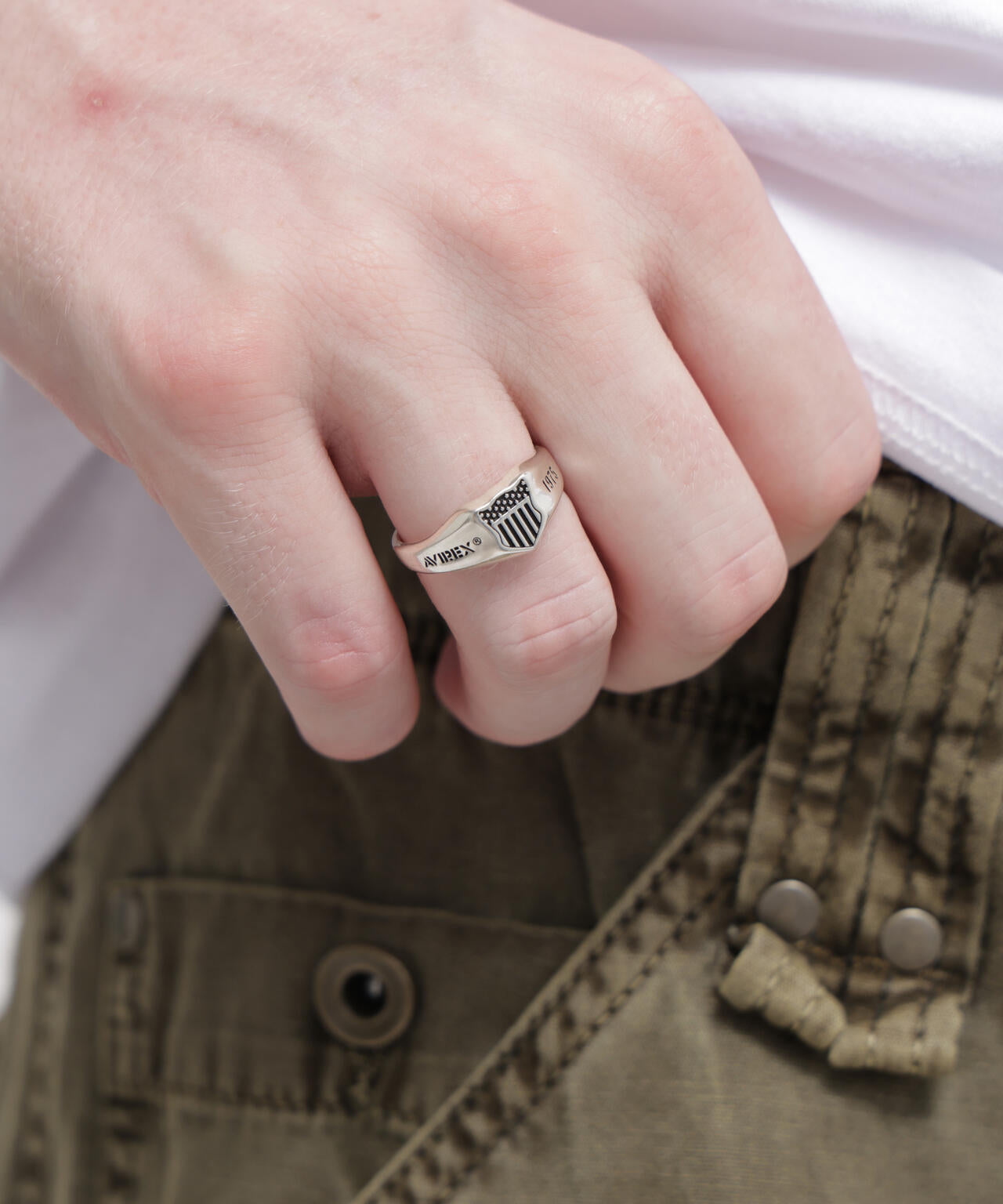 《AVIREX by J.H.M CO.，LTD.》VARSITY EMBLEM SIGNET RING