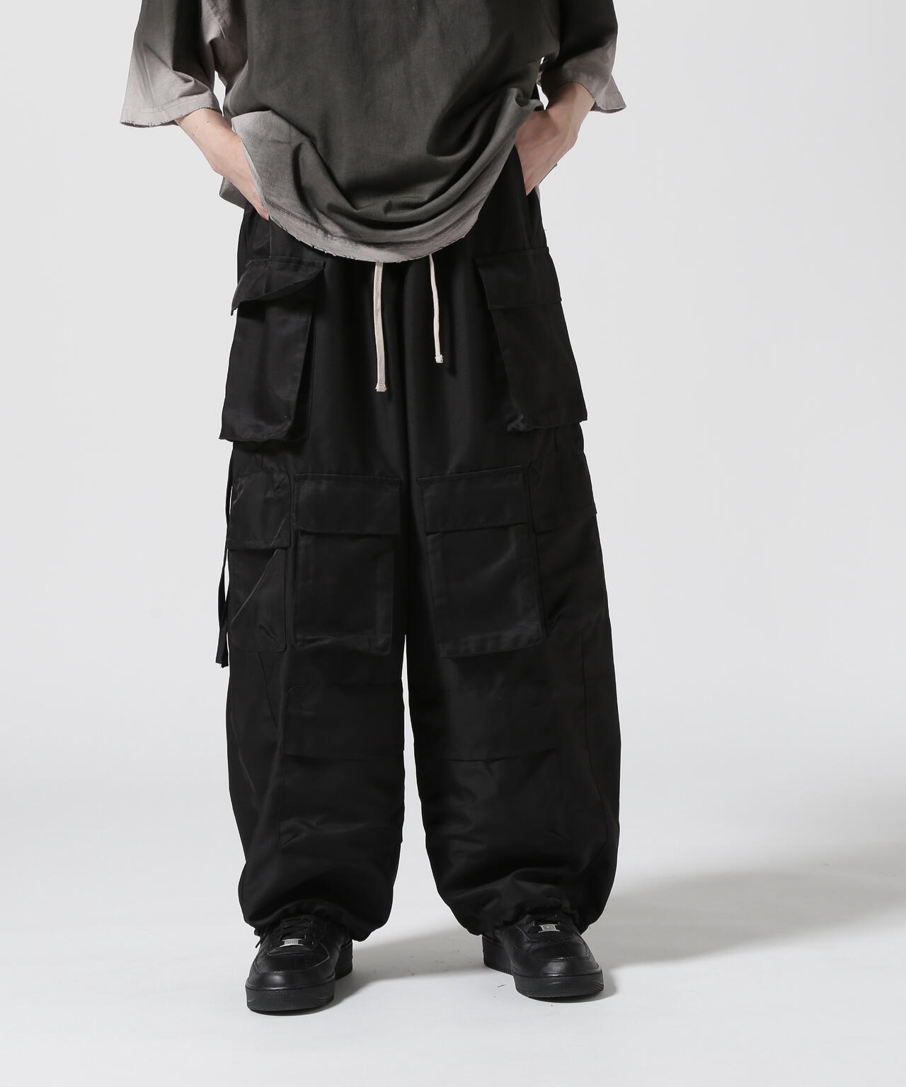 【WEB＆DEPOT限定】DankeSchon/ダンケシェーン/MULTI POCKET CARGO