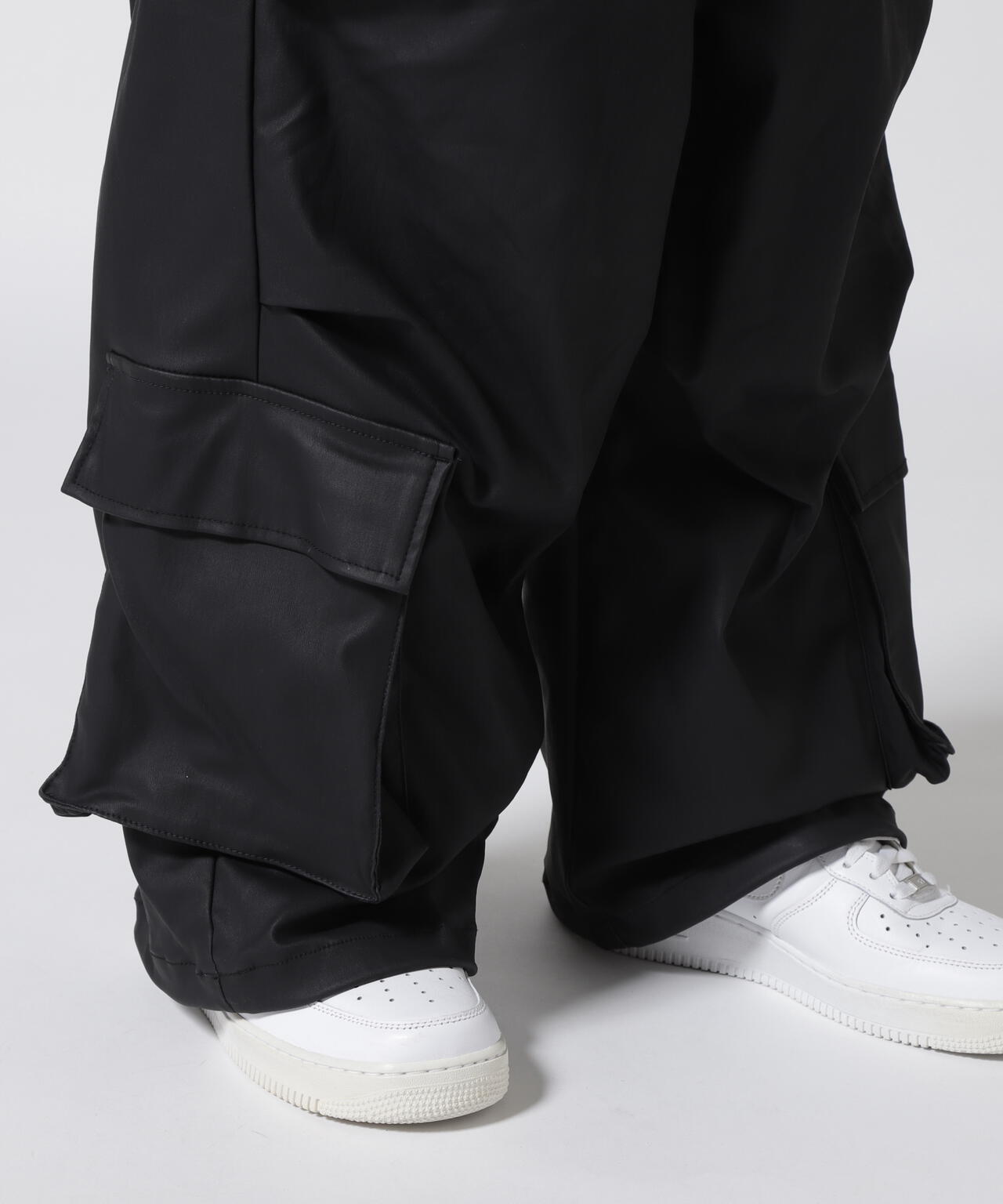 DankeSchon/ダンケシェーン/PREMIUM COATING WIDE POCKET PANTS