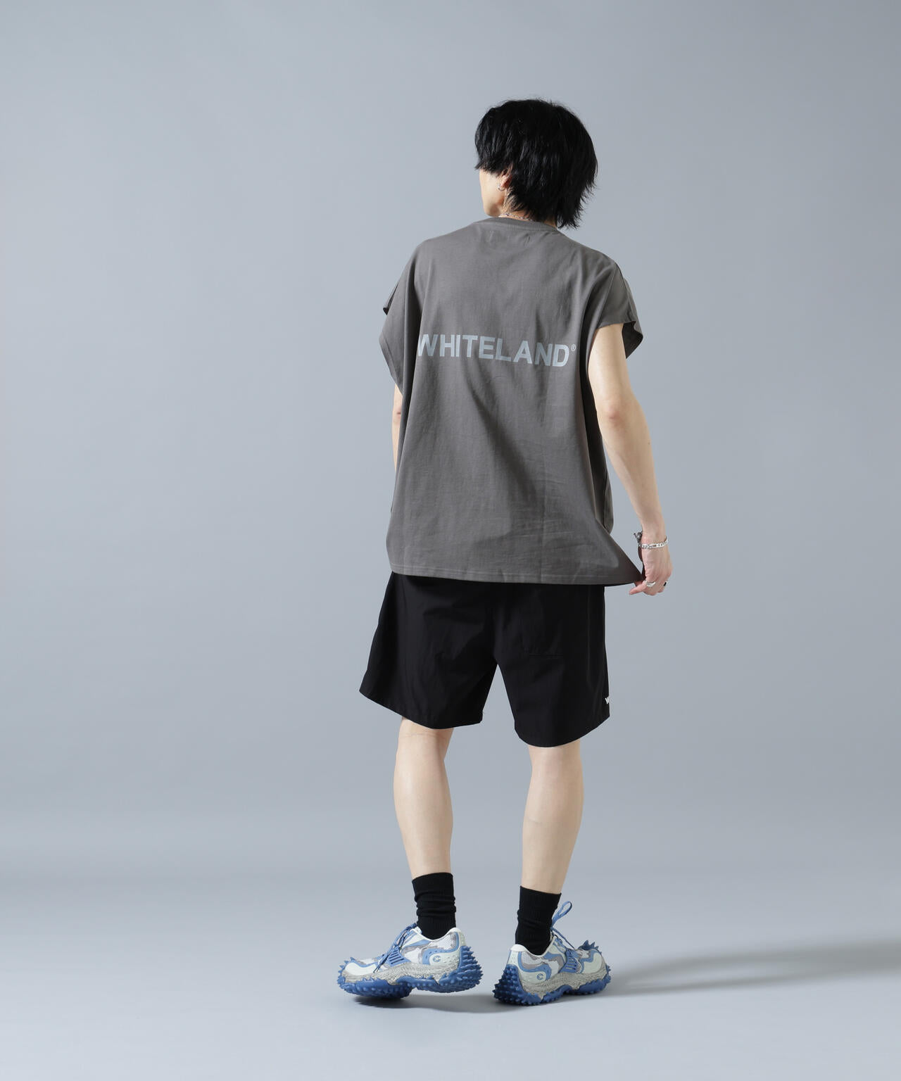 H:180cm C:88cm W:69cm H:90cm 着用サイズ：L