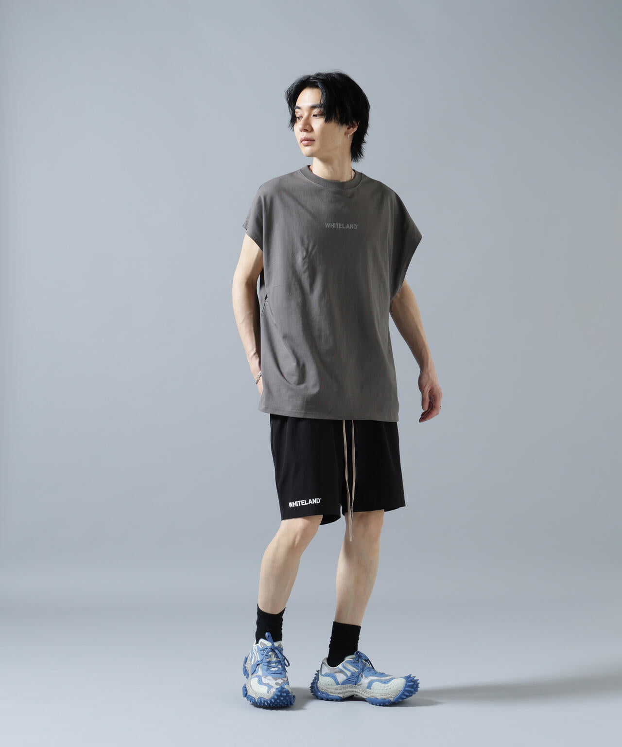 H:180cm C:88cm W:69cm H:90cm 着用サイズ：L