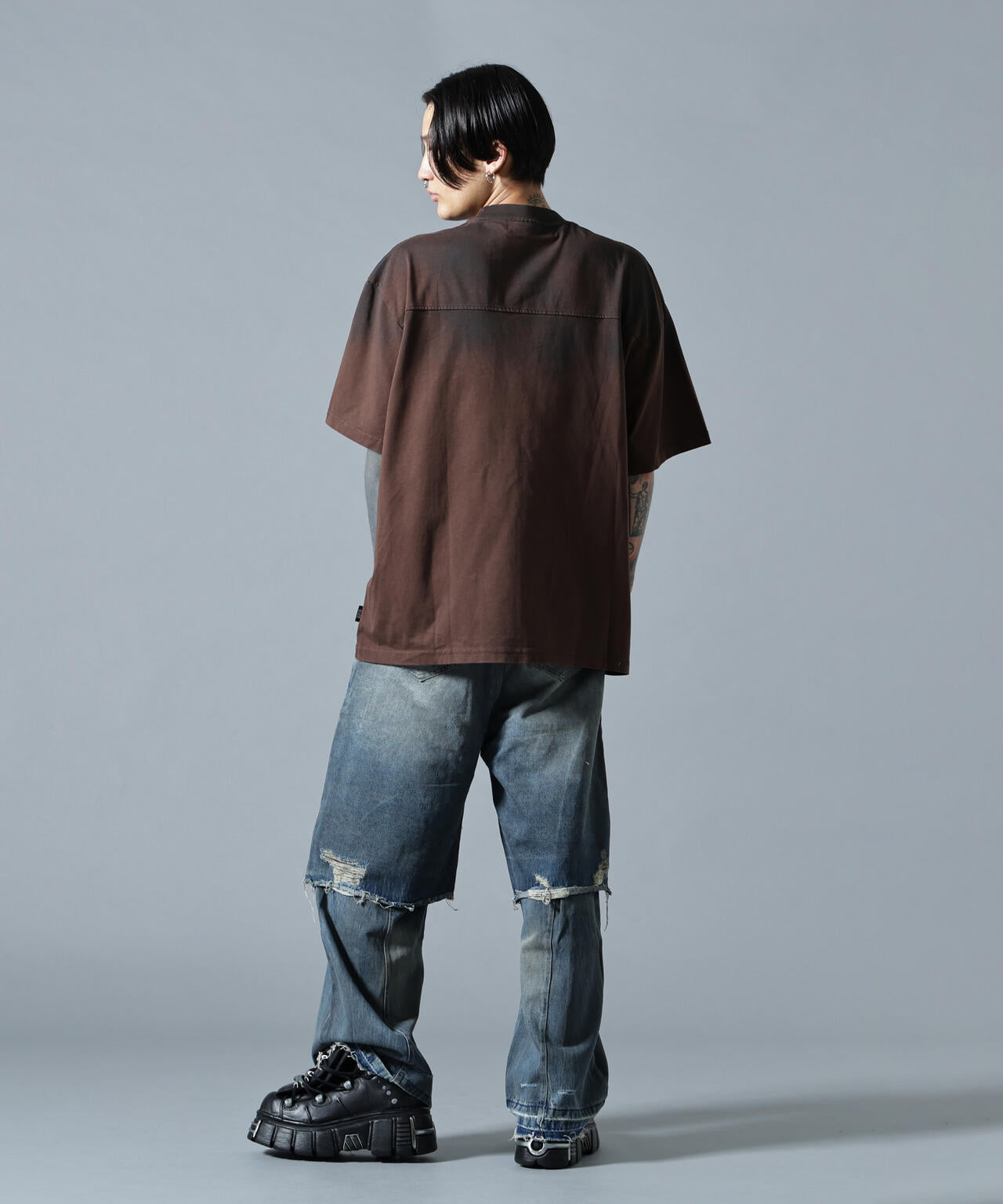 180cm B:87 W:66 H:84 着用サイズ：L
