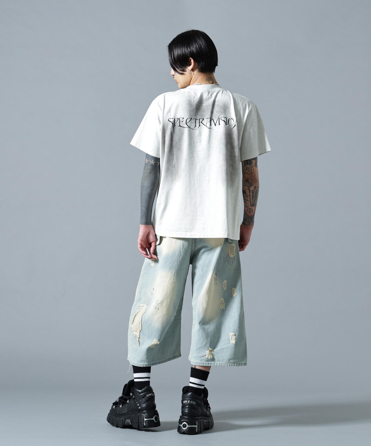 180cm B:87 W:66 H:84 着用サイズ：L
