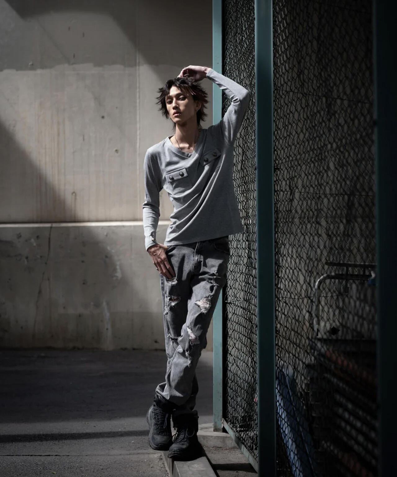 gibous/ギボス/Button v neck tops