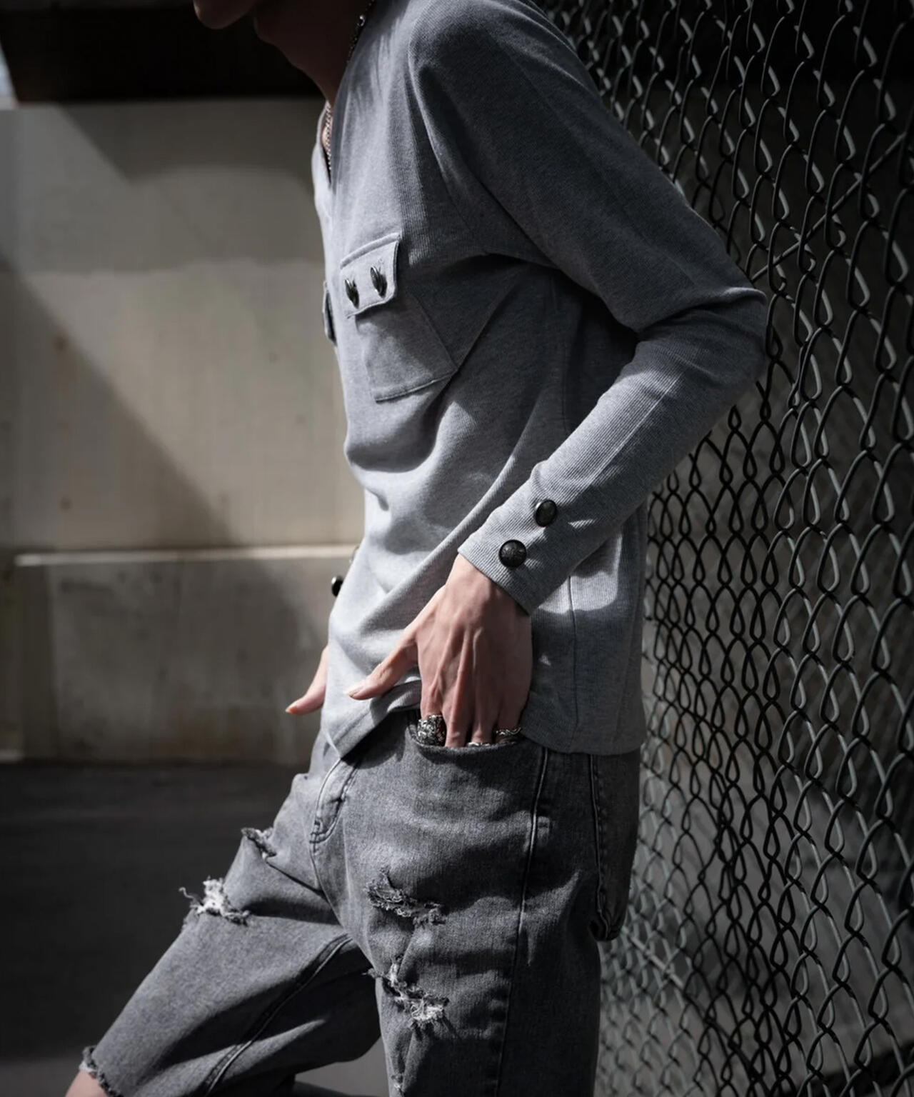 gibous/ギボス/Button v neck tops