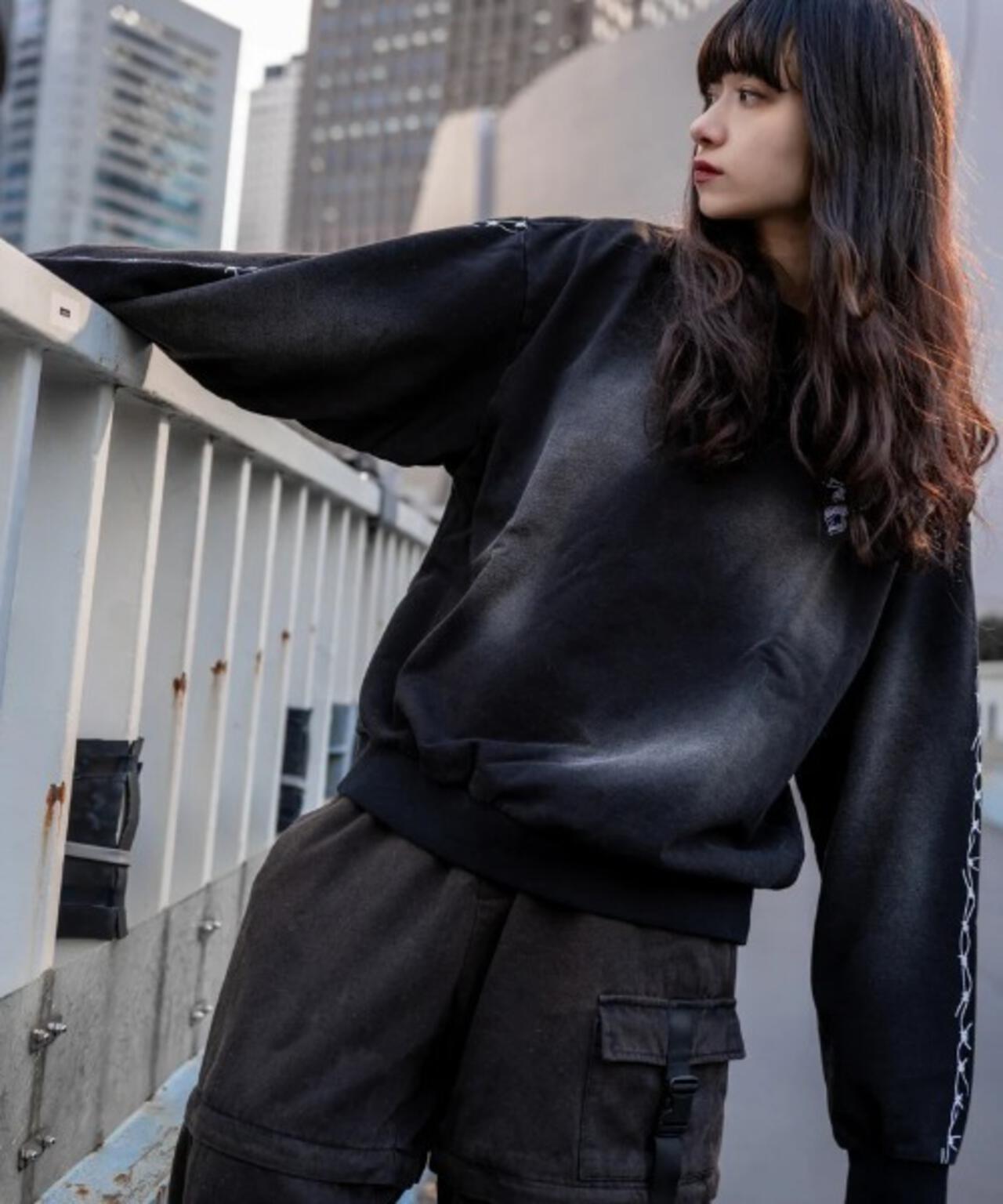 gibous/ギボス/snake cross trainer
