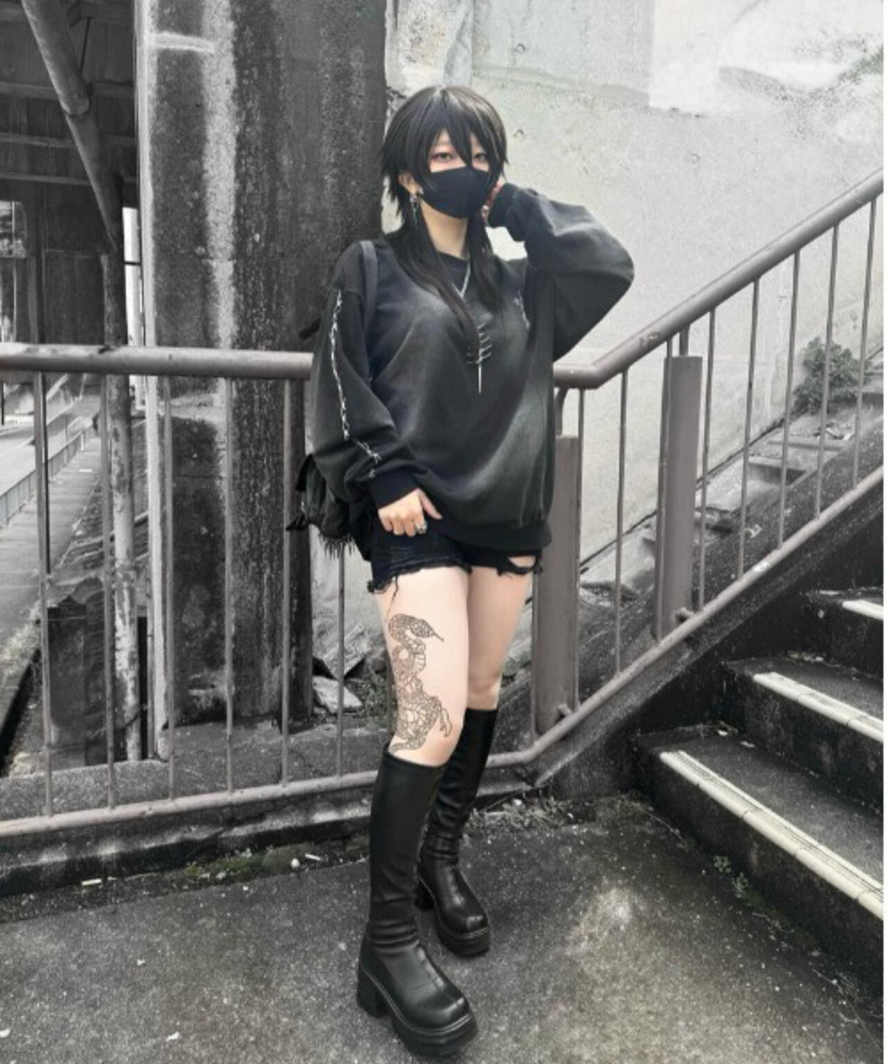 gibous/ギボス/snake cross trainer