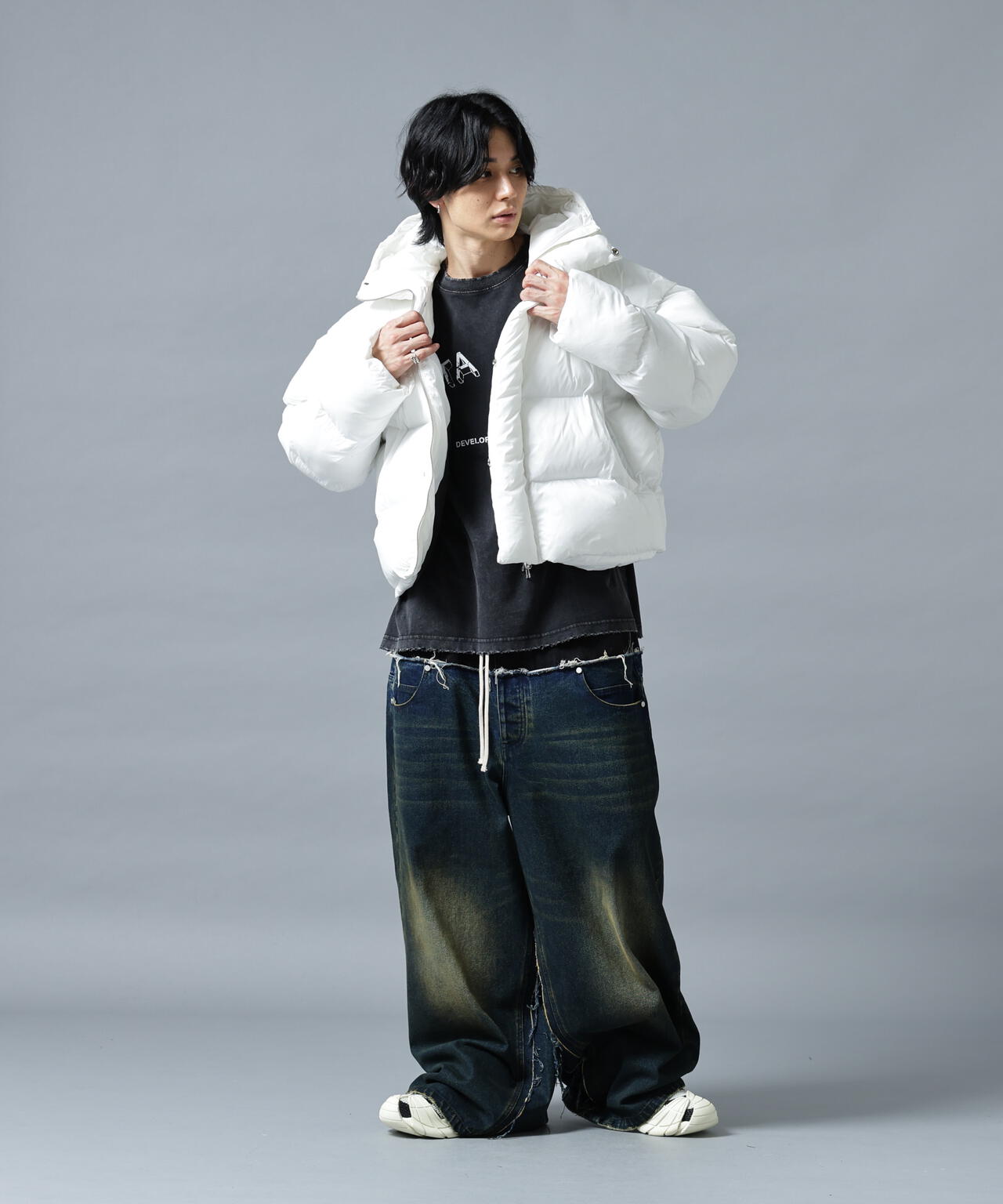 H:180cm C:88cm W:69cm H:90cm 着用サイズ：L