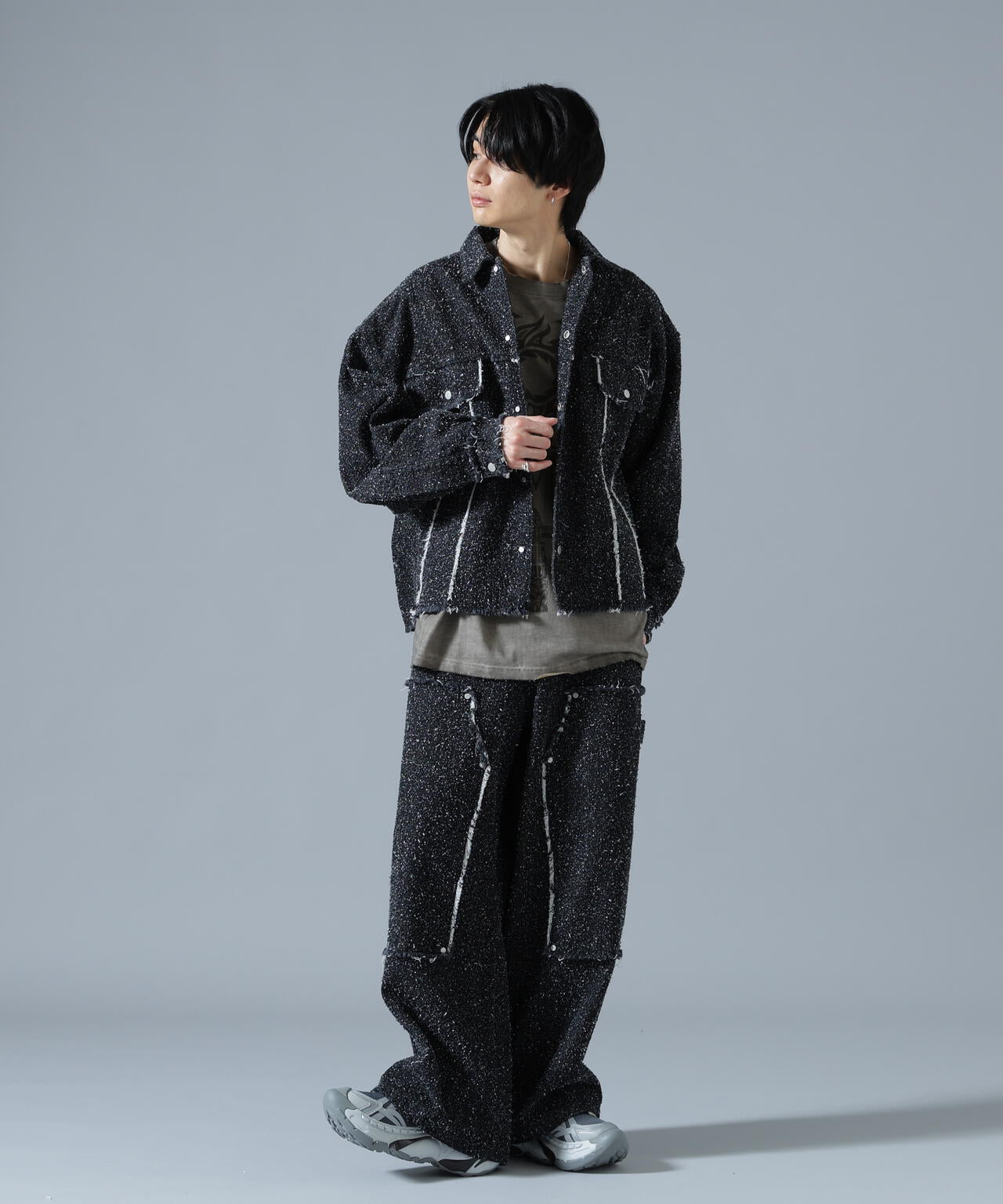 H:180cm C:88cm W:69cm H:90cm 着用サイズ：L
