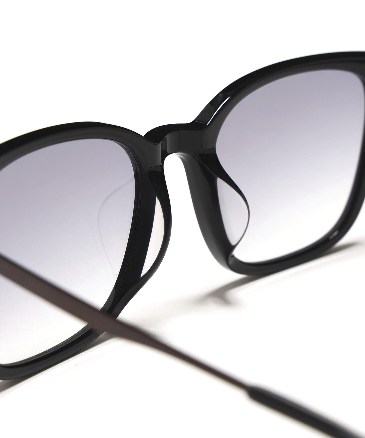 CalvinKlein/カルバンクライン/Sunglasses