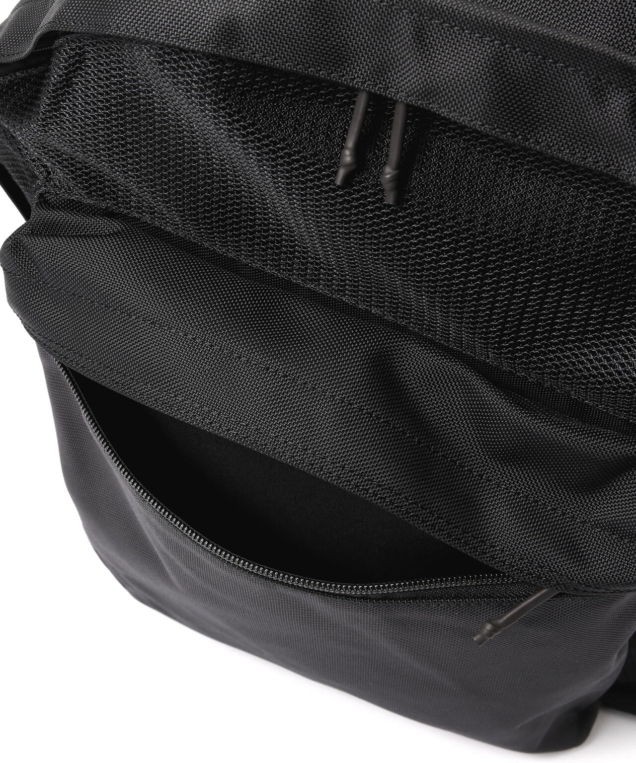SLOW(スロウ)ballistic air -mesh day pack S-