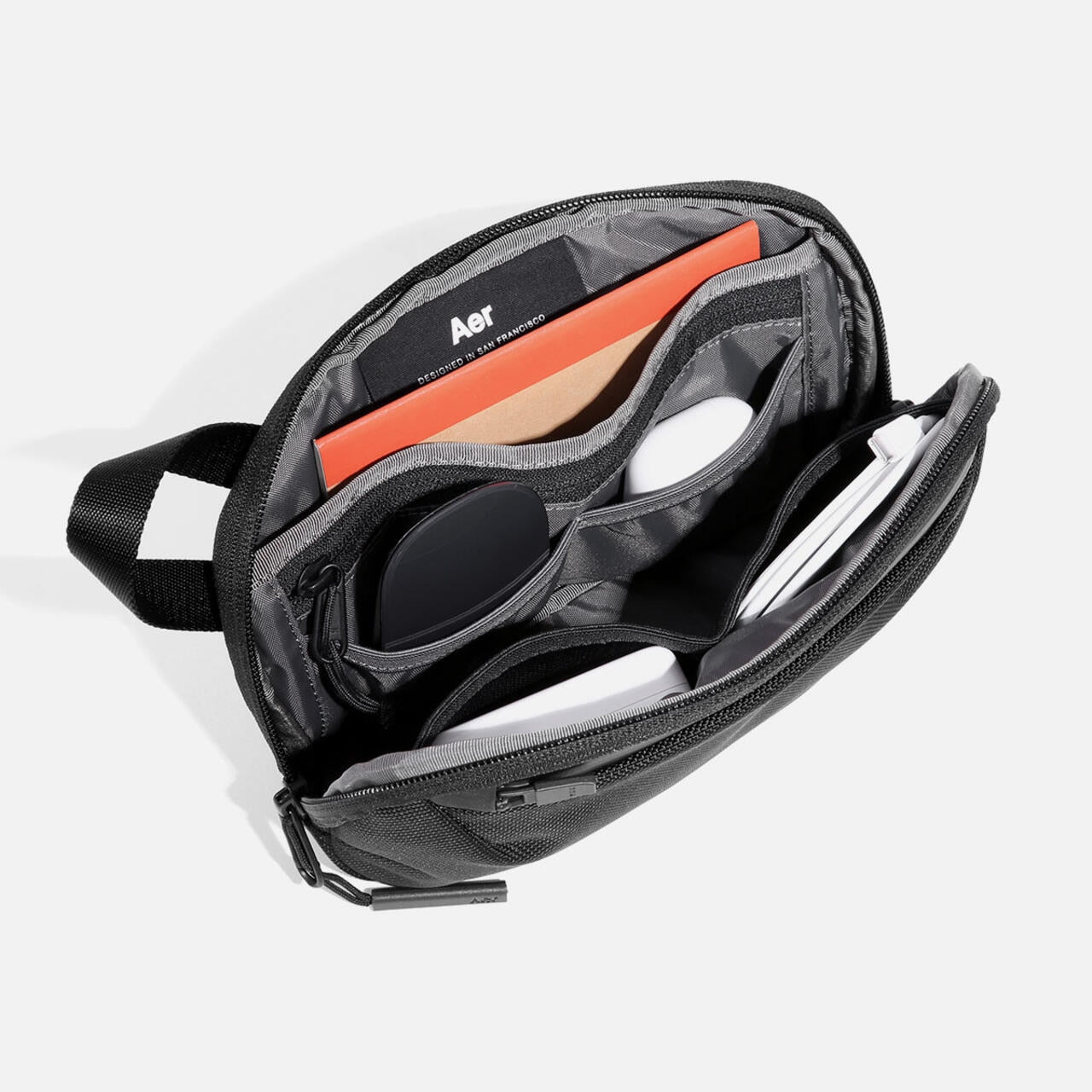 Aer（エアー）Slim Pouch Black  AER-21028
