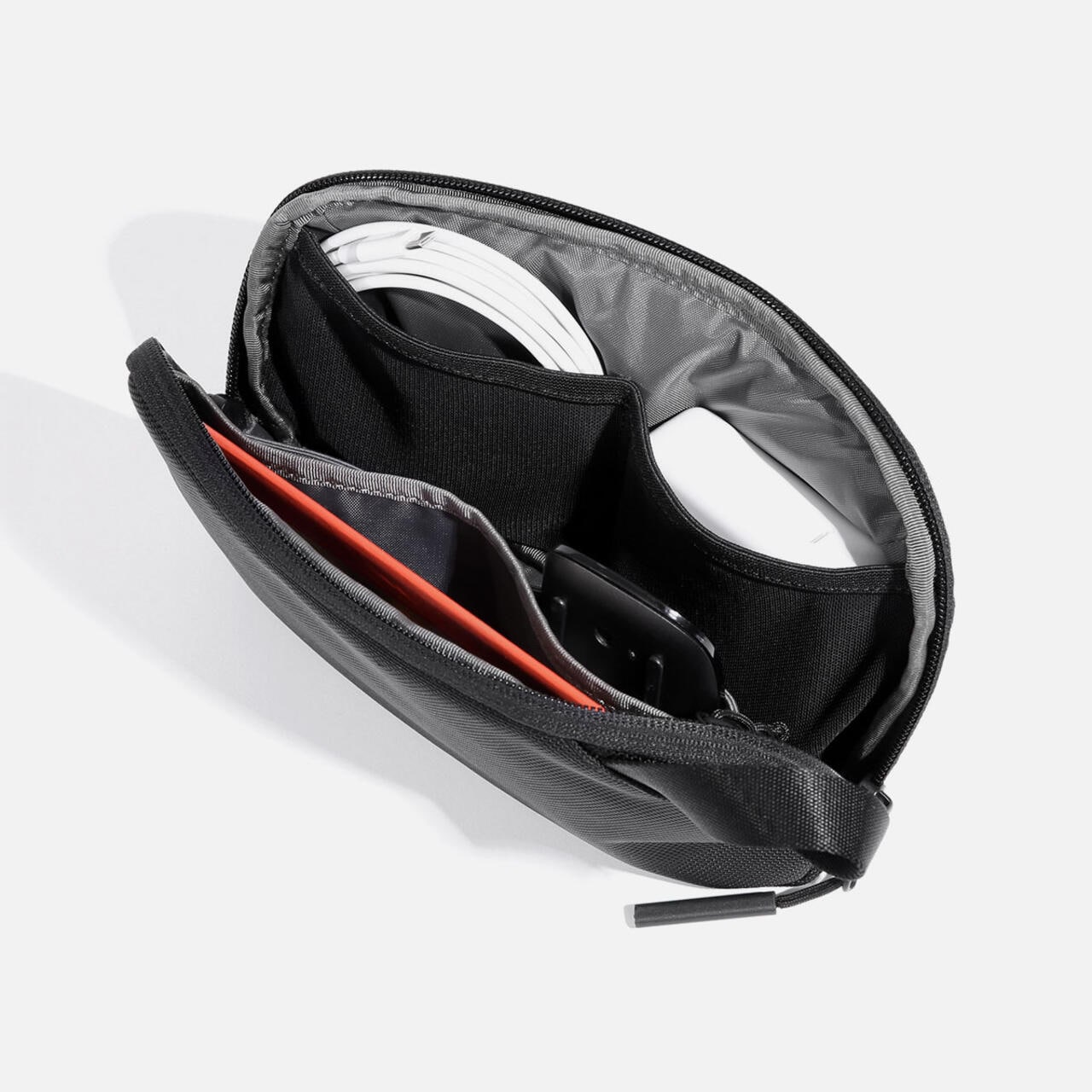 Aer（エアー）Slim Pouch Black  AER-21028