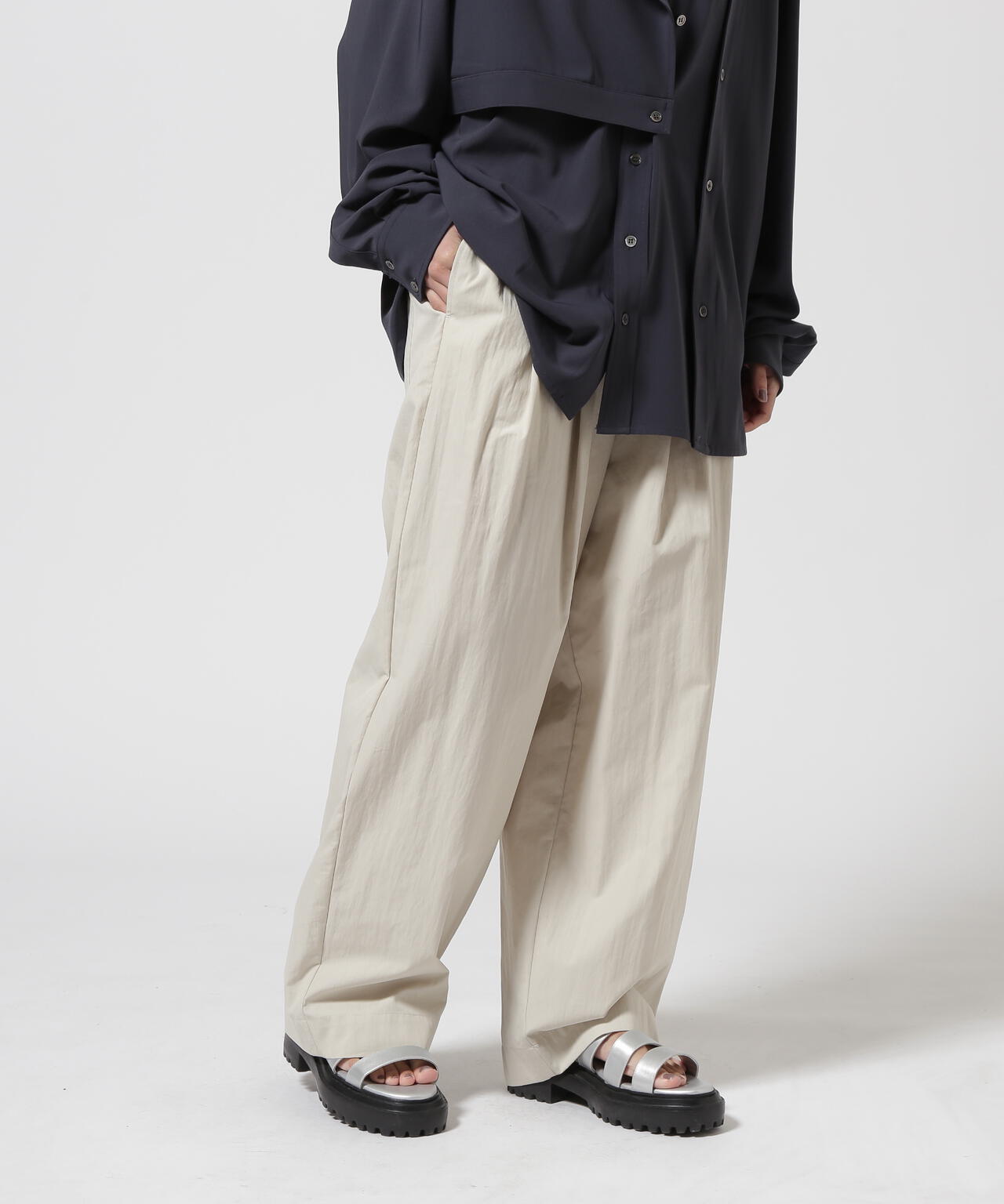 DROIT BELLO（ドロイトベロ）2Tuck Easy Pants