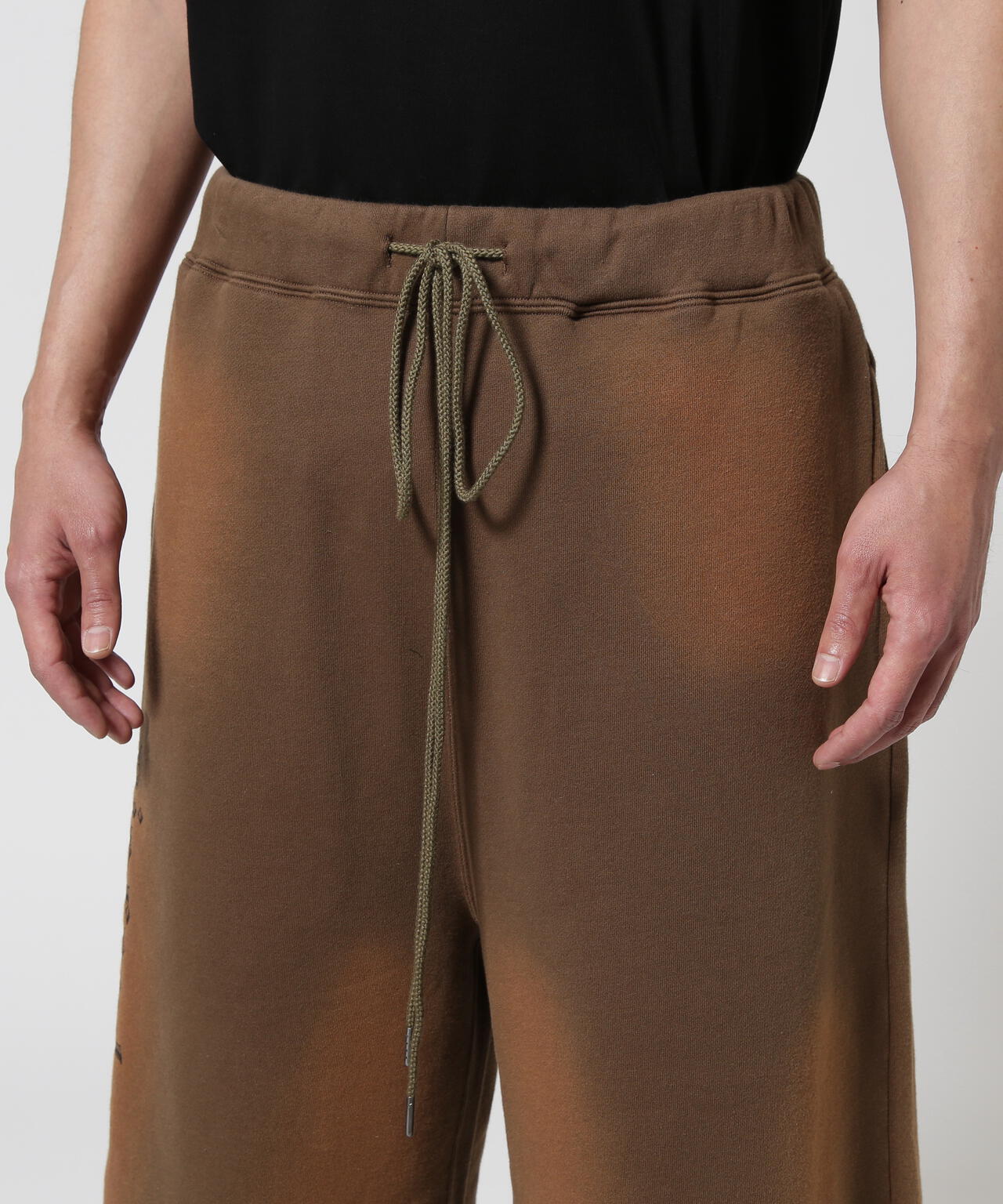Children of the discordance / sunburn short pants