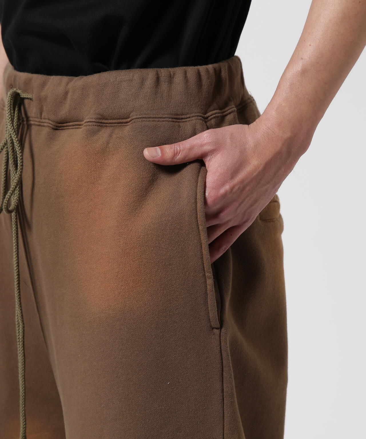 Children of the discordance / sunburn short pants