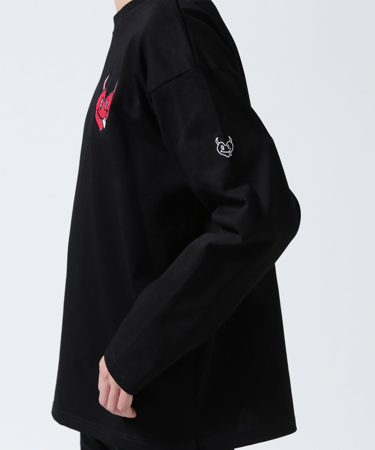 maxsix(マックスシックス）SINGLE HERT L/S TEE