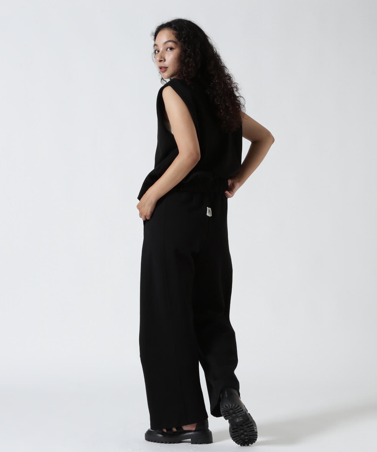 YENN（イエン）SLEEVELESS SWEAT PO /Y253-81077