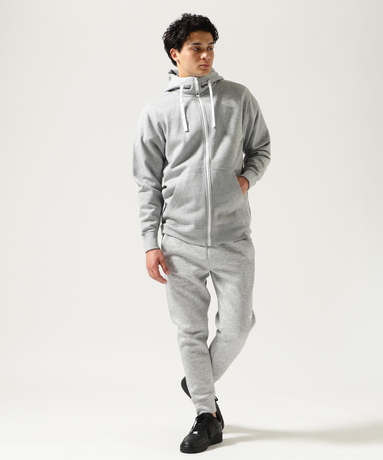 THE NORTH FACE / Tech Air Sweat Jogger Pant