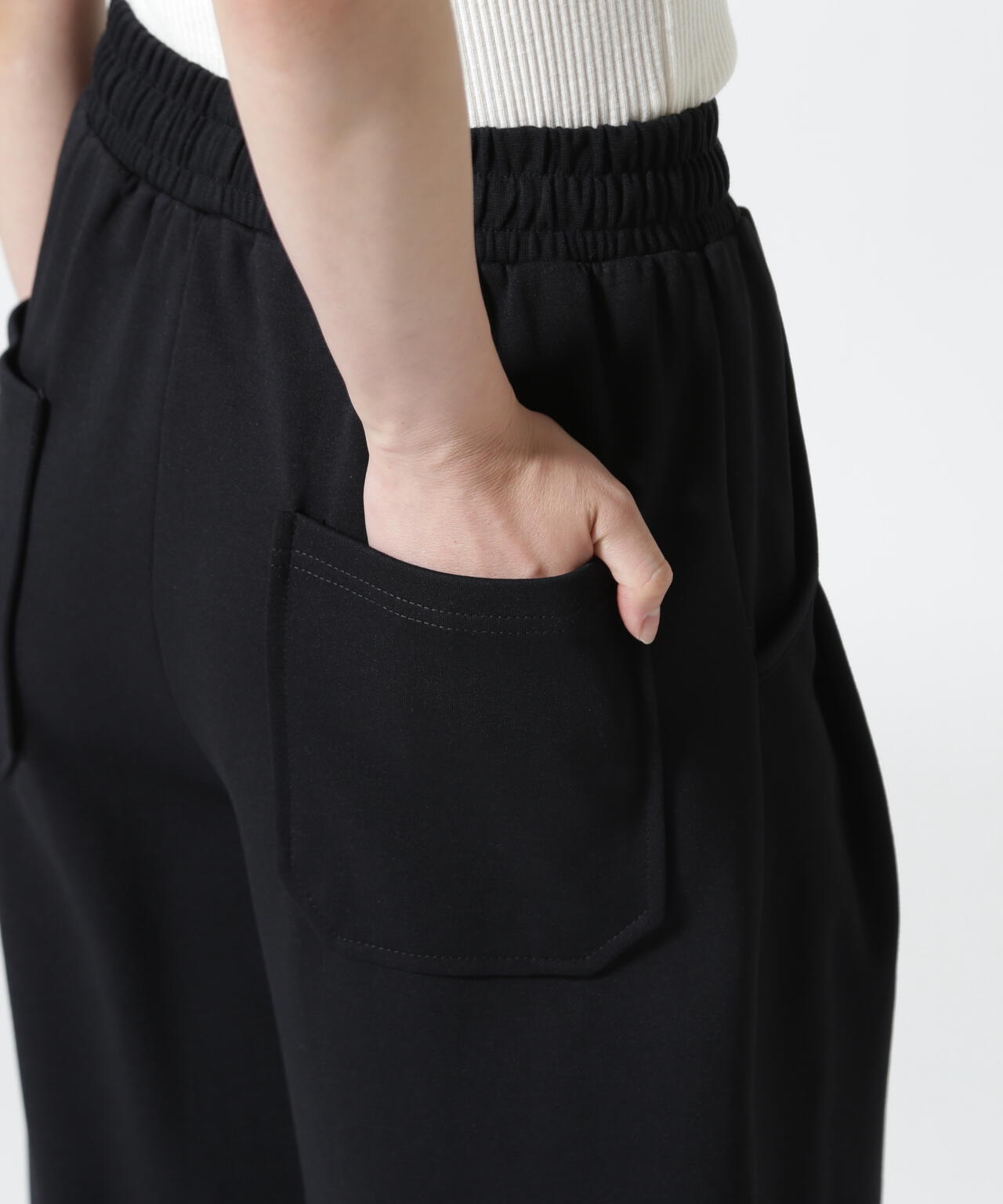 DROIT BELLO（ドロイトベロ）ポンチカーブパンツ