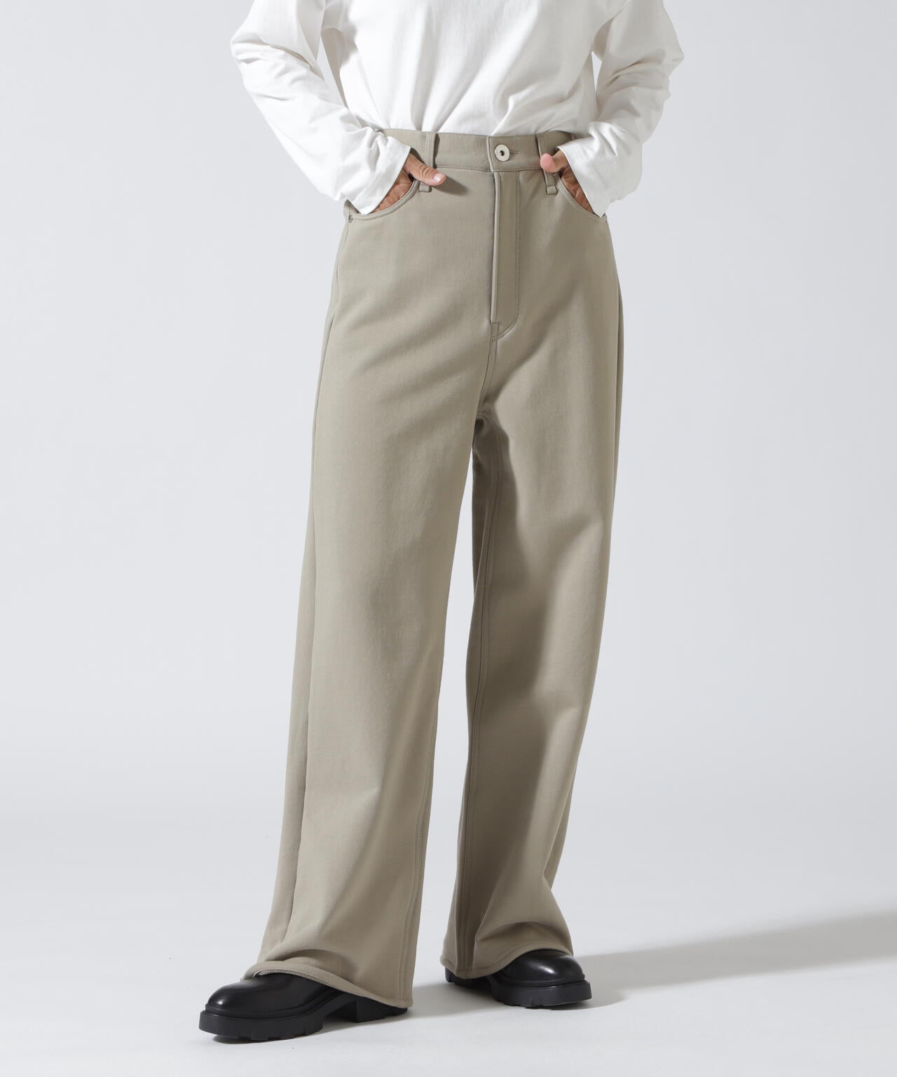 Height:166cm  Chest: 81cm  Waist: 63cm 着用サイズ：23