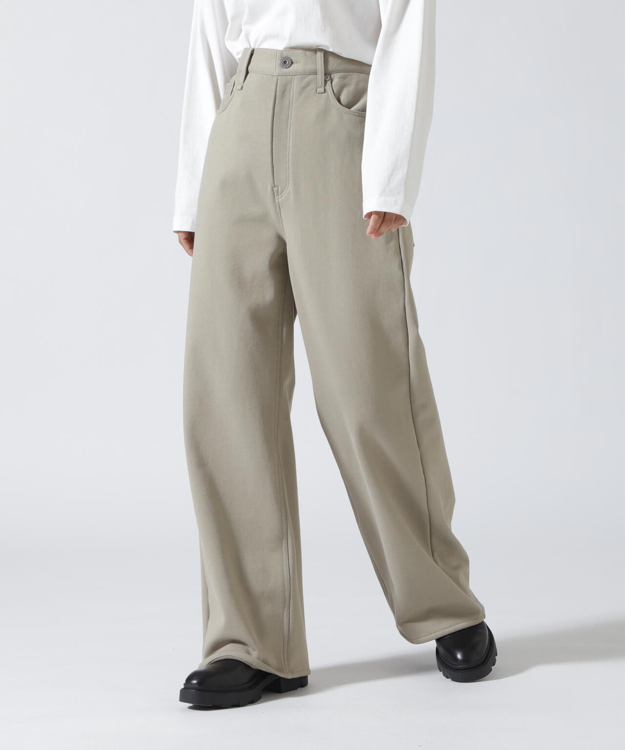 Height:166cm  Chest: 81cm  Waist: 63cm 着用サイズ：23