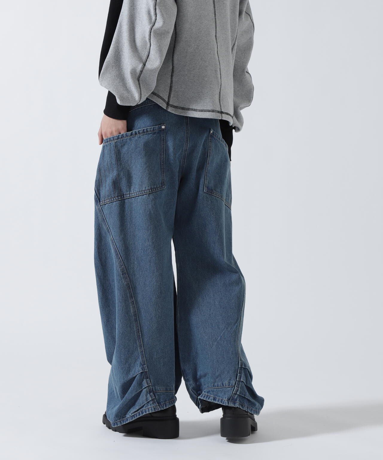 Knuth Marf（クヌースマーフ）tuck design denim pants